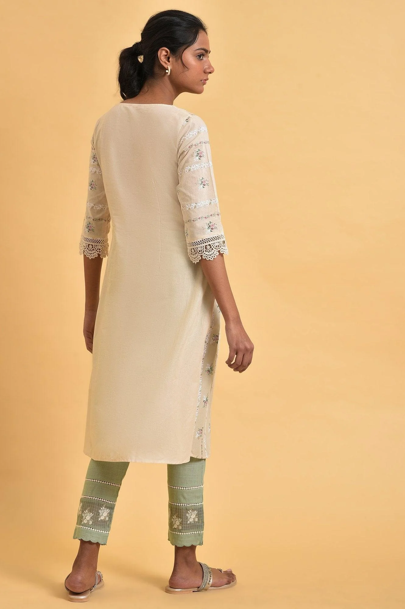 Beige Floral Print Round Neck Plus Size Cotton kurta - Image 2