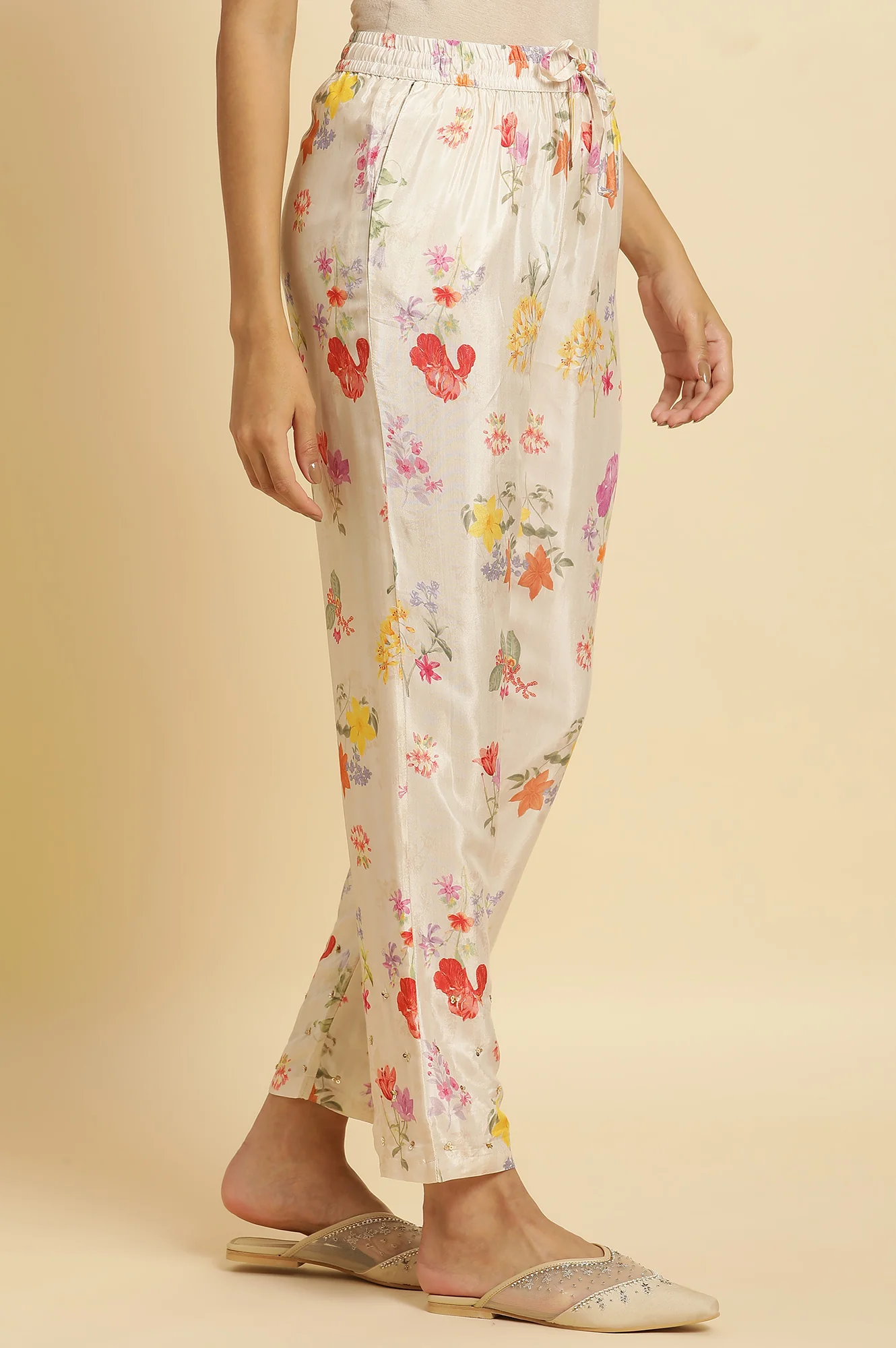 Beige Floral Printed Pants - Image 4