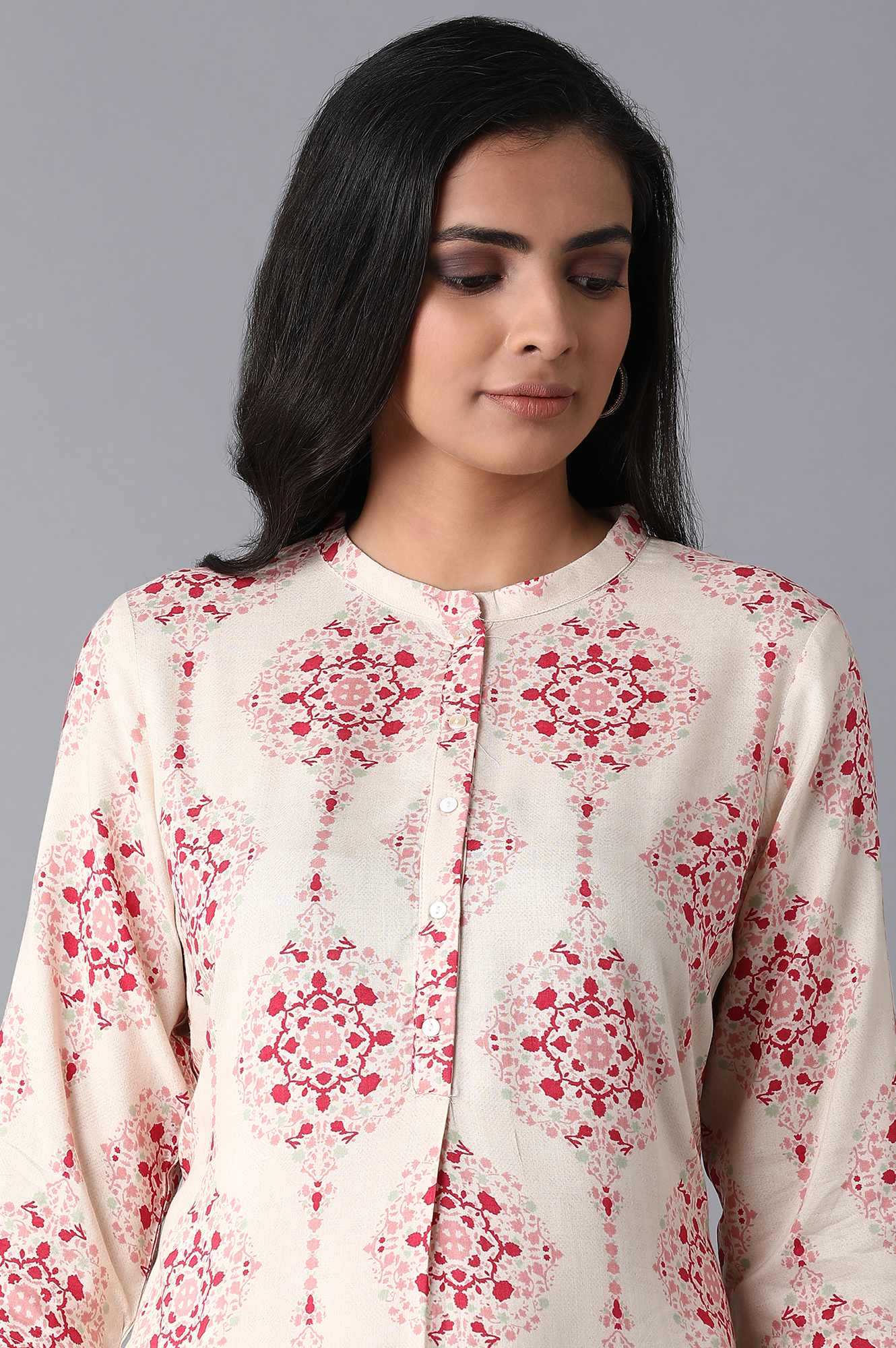 Beige Geometric Printed Rayon Straight Kurta and Slim Pant Set - Image 2