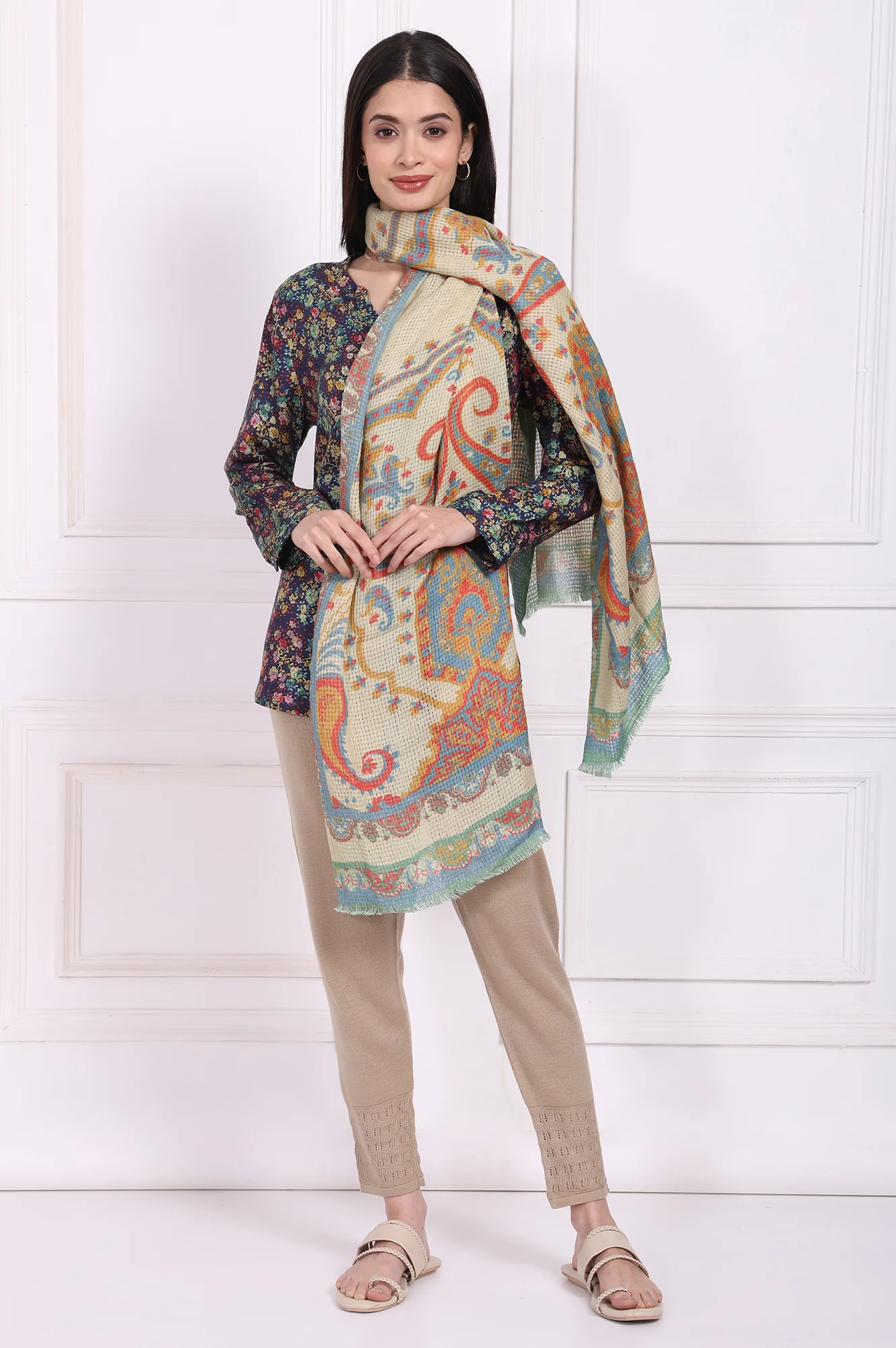 Beige Paisley Wool Stole - Image 4