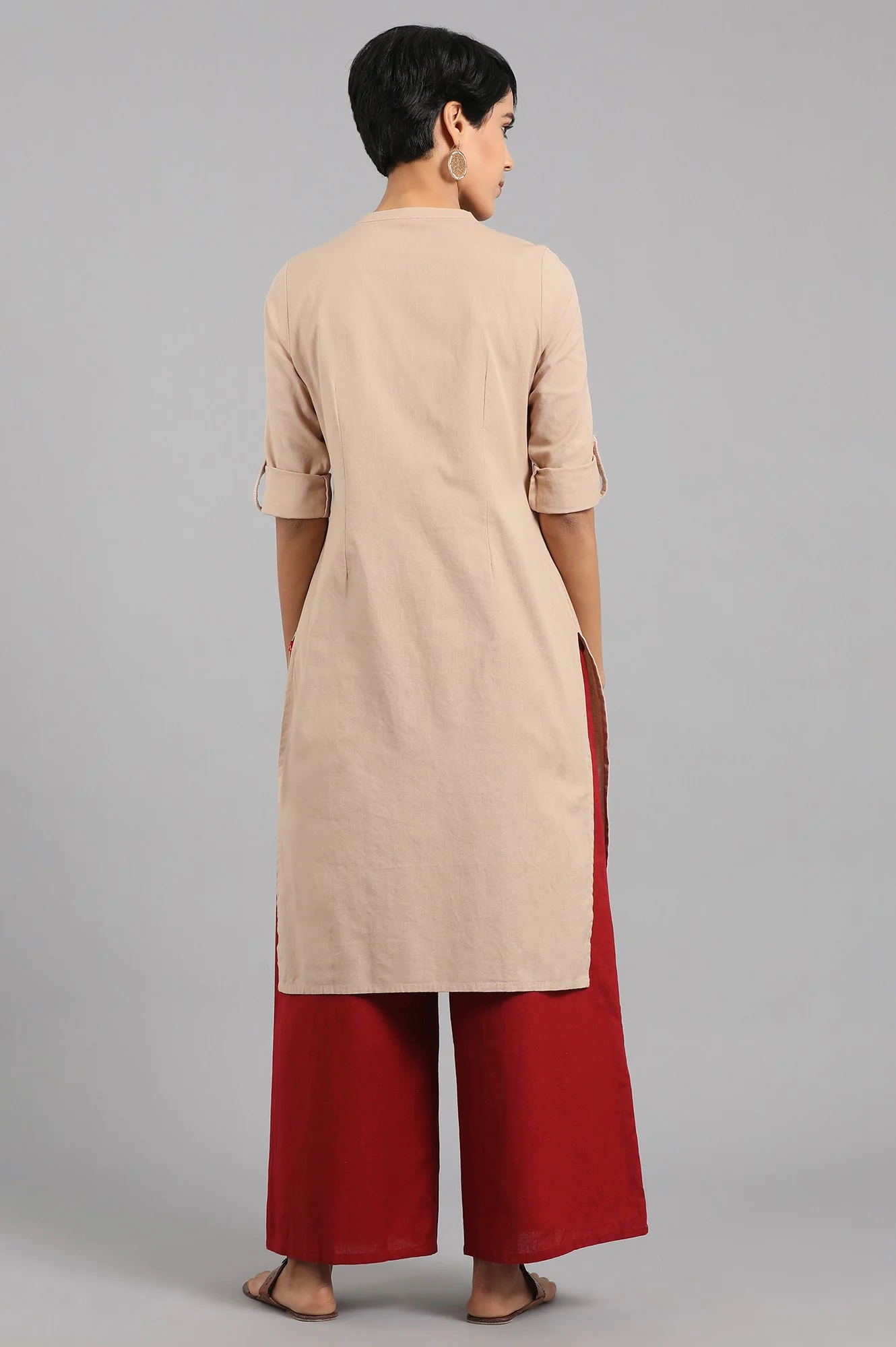 Beige Solid Straight Cotton Kurta - Image 5