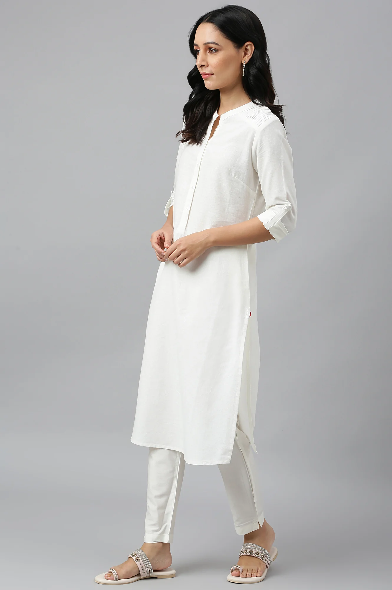 Black And White Half Placket Cotton Flax Kurta Combo - Image 5