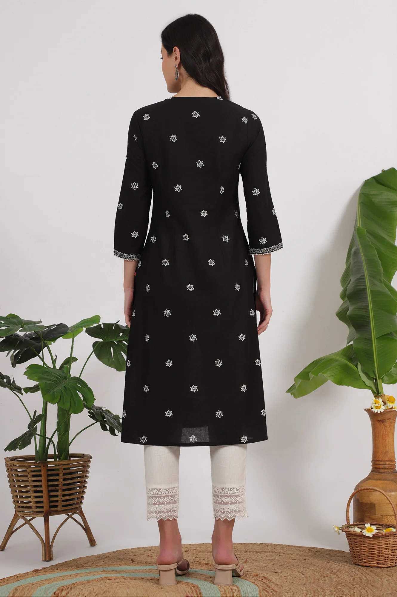 Black Bandhani Printed Pure Cotton Straight Kurta - Image 6