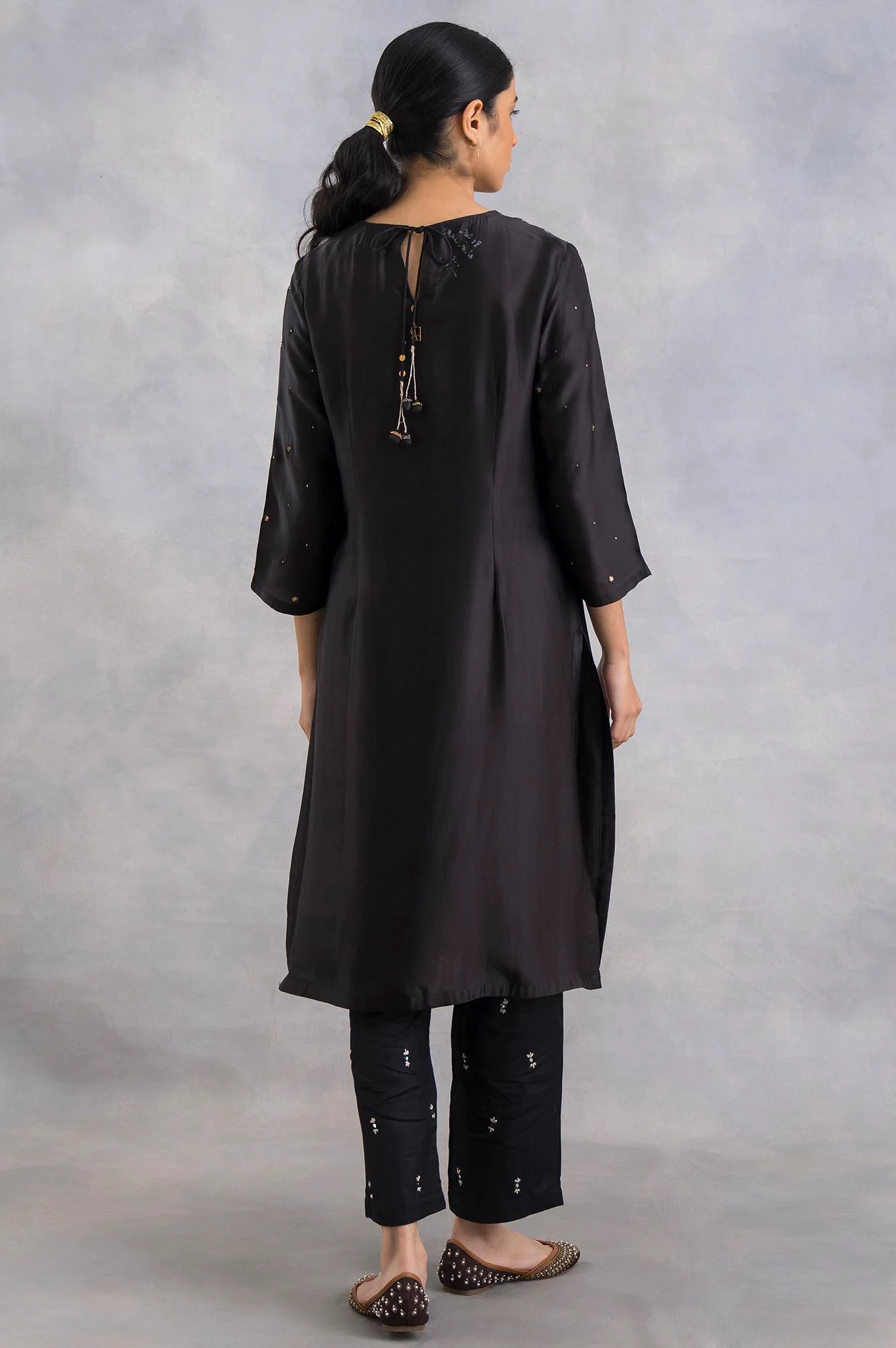 Black Bandhej Print kurta In Lustrous Satin - Image 2