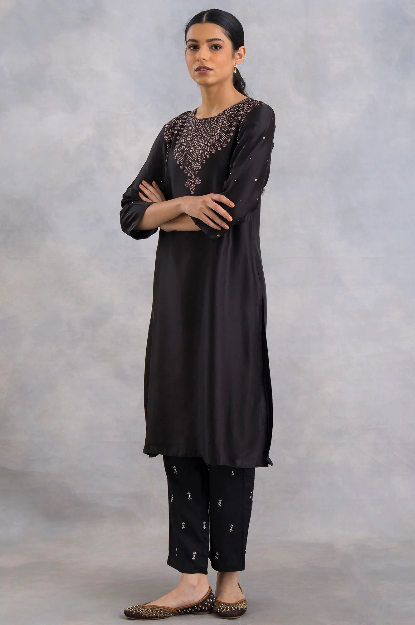 Black Bandhej Print kurta In Lustrous Satin - Image 3