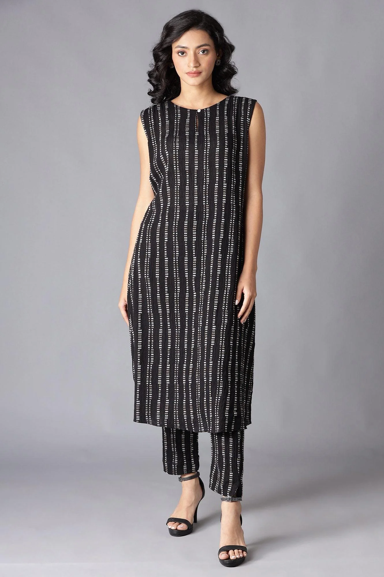 Black Cotton Sleeveless kurta With Slim Pants