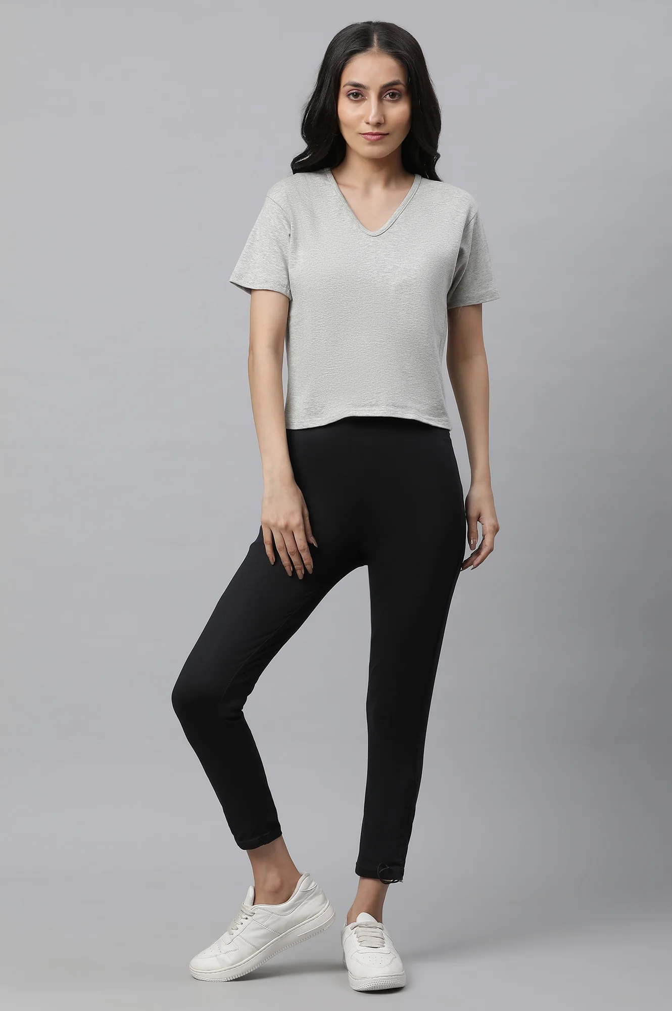 Black Solid Skinny Fit Yoga Tights With Drawstring - Image 5