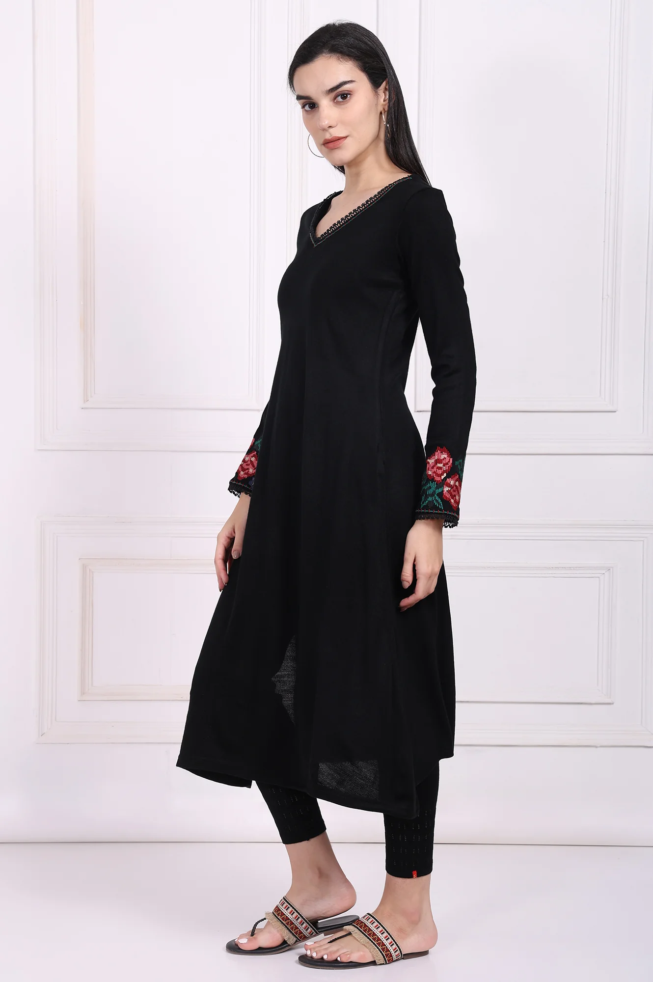 Black Embroidered A-Line Acrylic Winter Kurta - Image 4