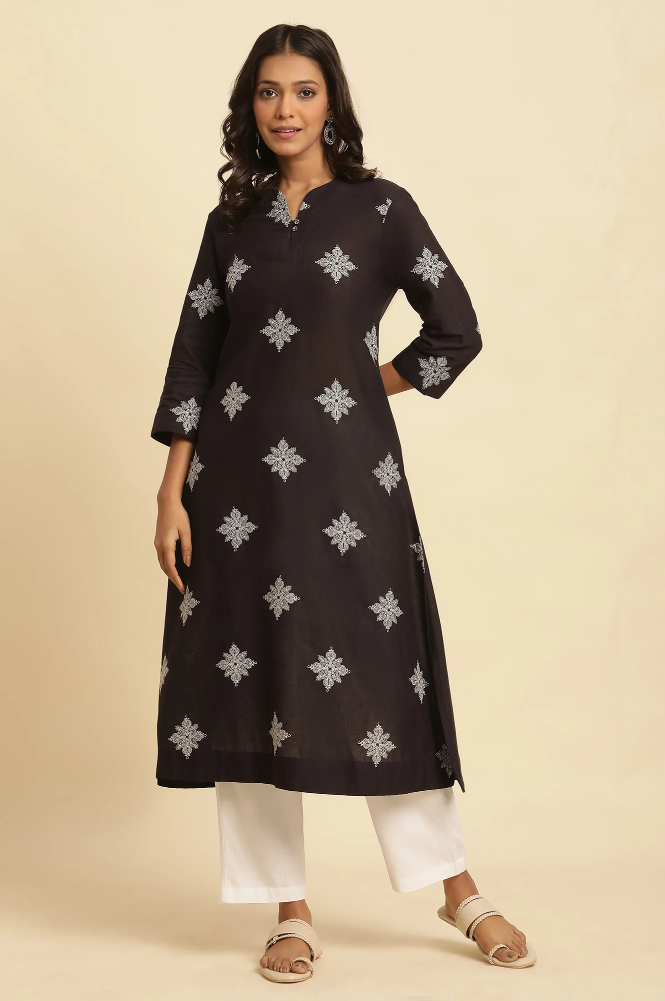 Black Embroidered A-Line Kurta - Image 2
