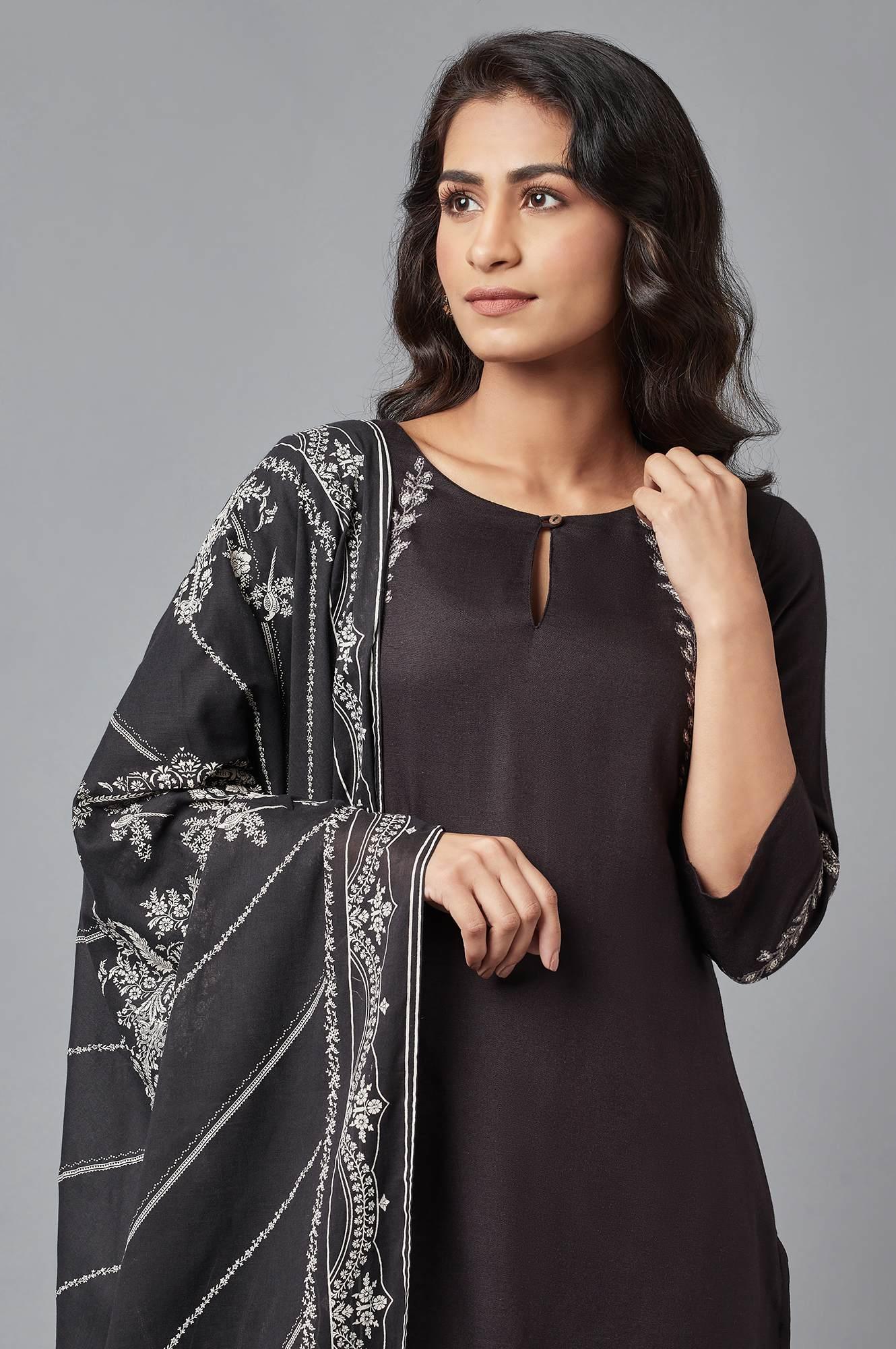 Black Embroidered kurta with Slim Pants and Dupatta - Image 5