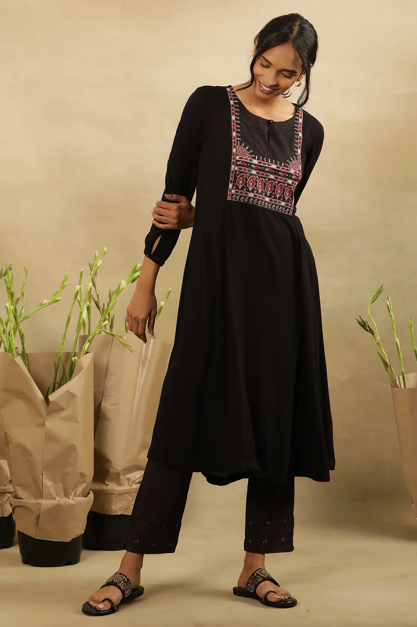 Black Embroidered Rayon Crepe Kurta - Image 2