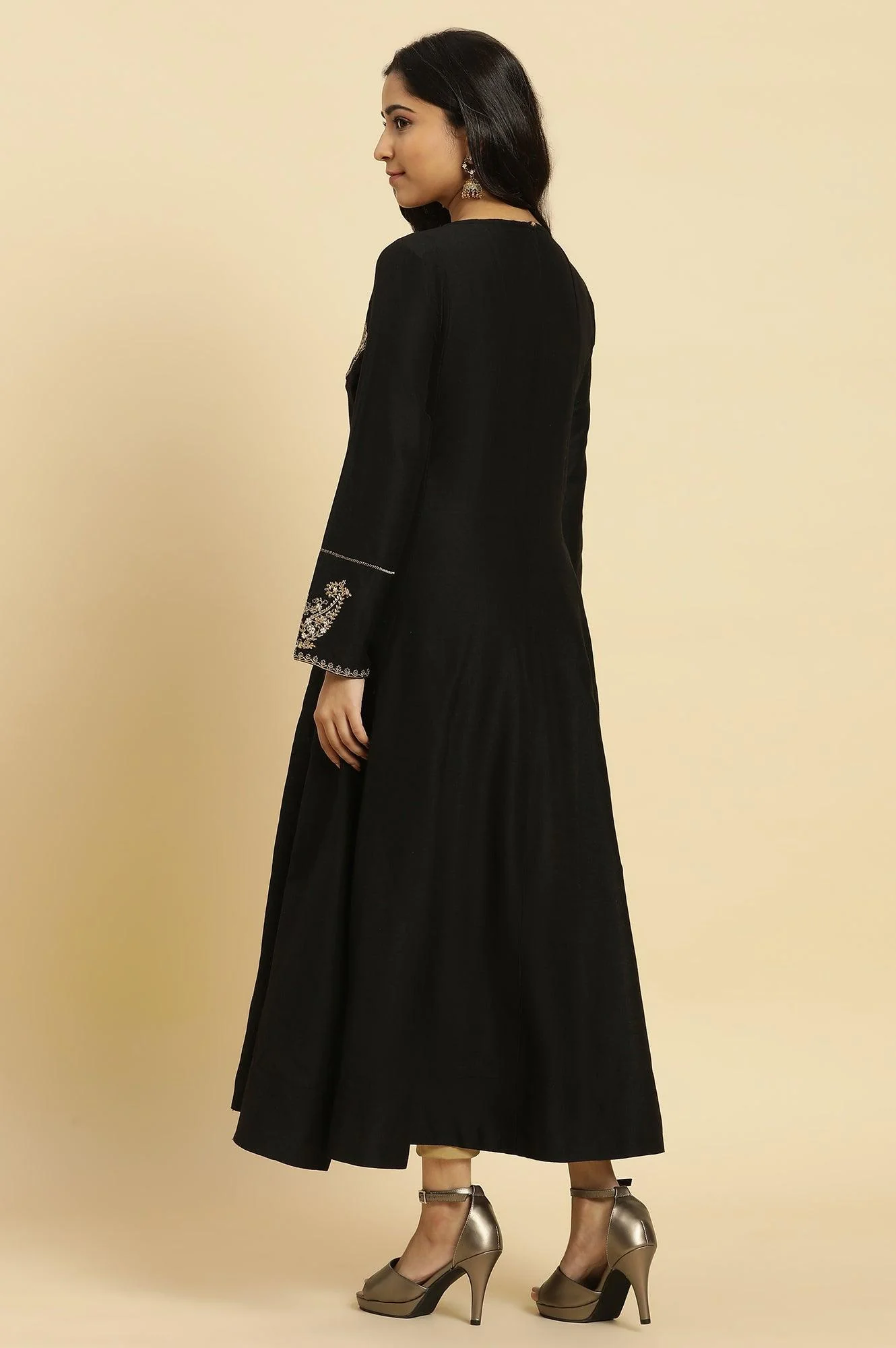 Black Flared Embroidered Kurta - Image 4