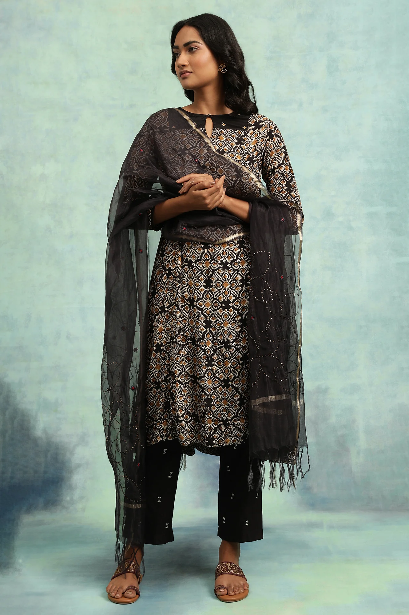Black Flared kurta In Handblock Print - Image 5