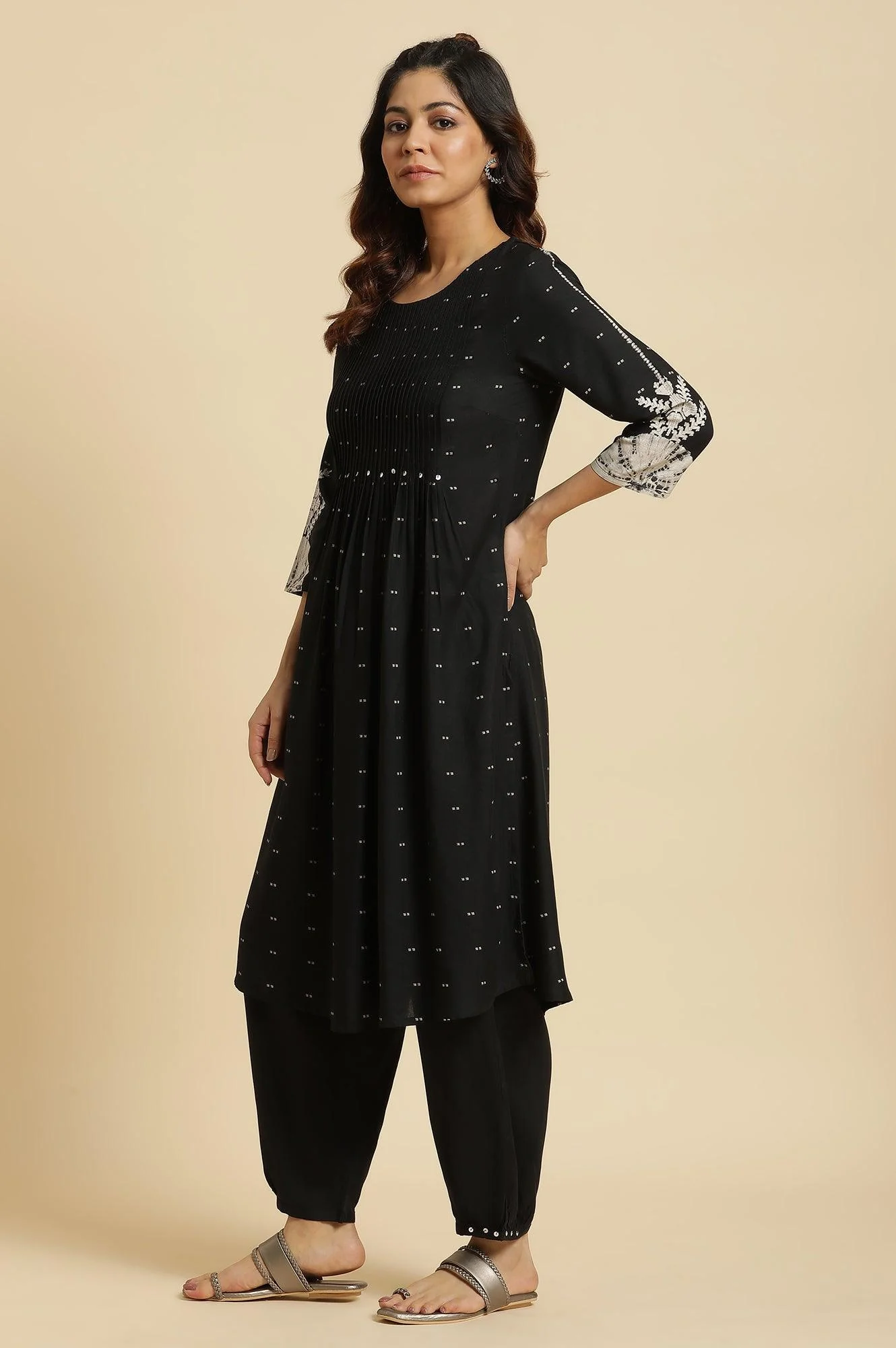 Black Flared Kurta With Bandani & Tie-Dye Detail - Image 3