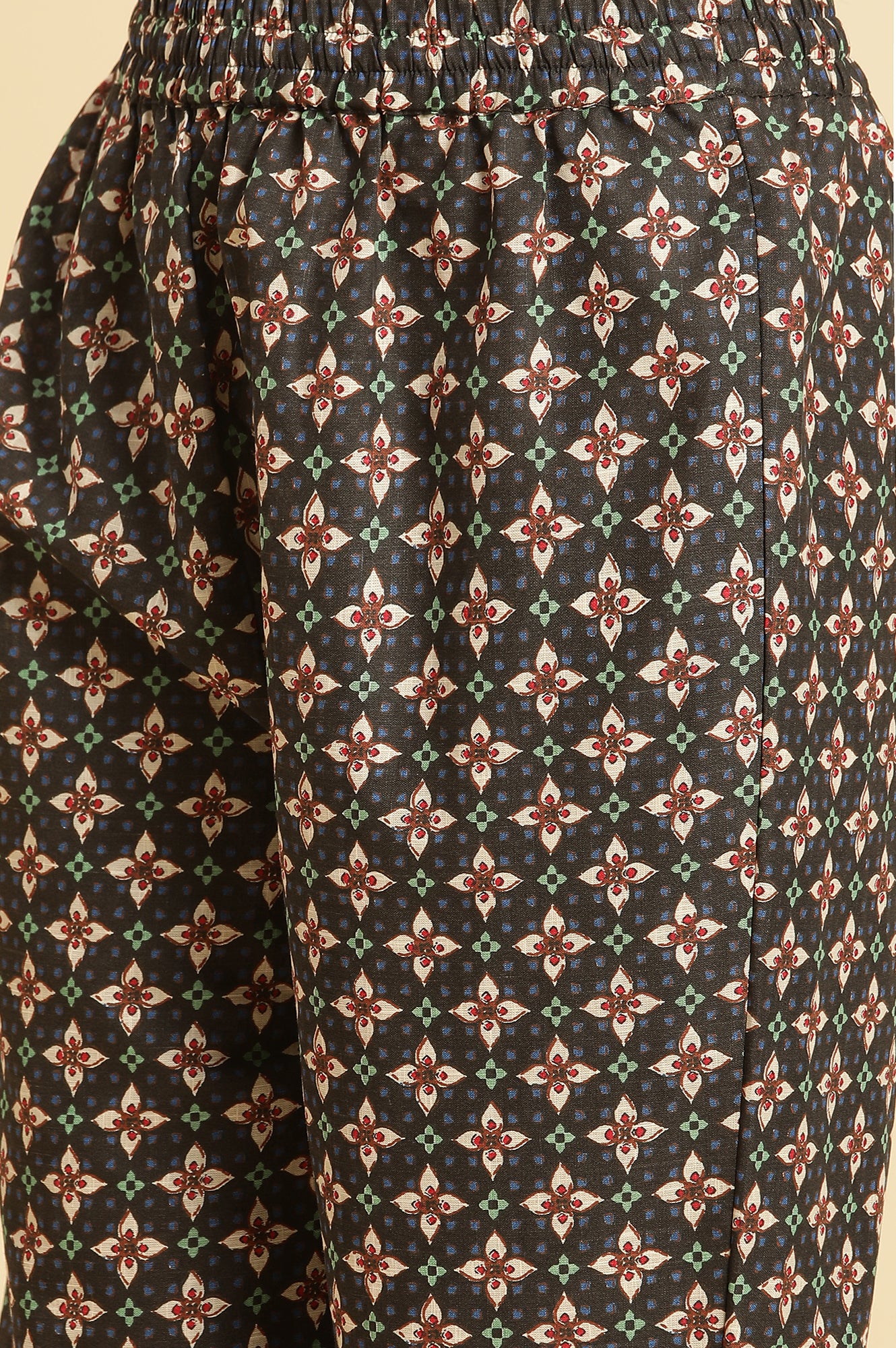 Black Floral Printed Kurta And Pants Set - Image 9