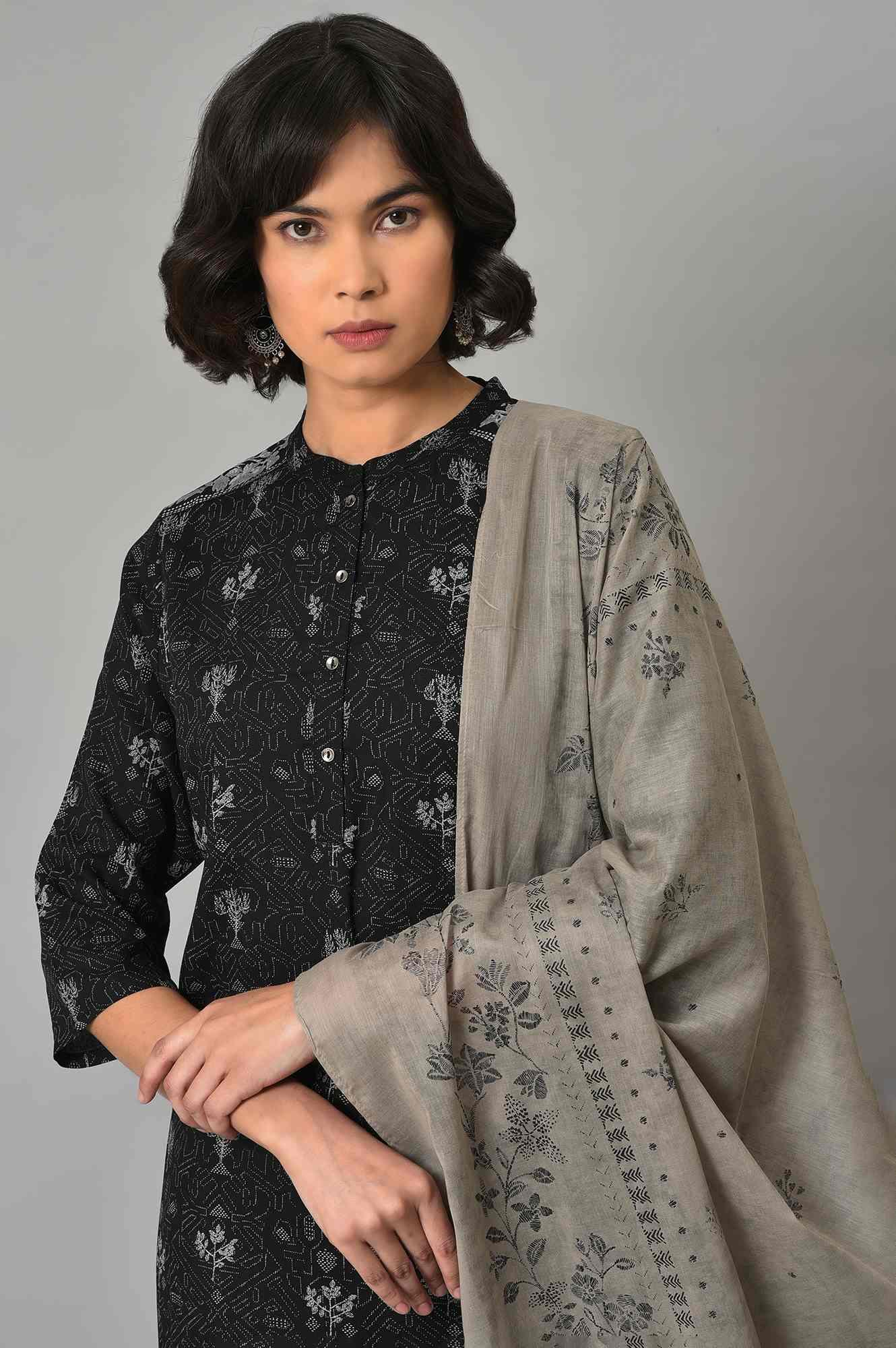 Black Floral Printed kurta With Parallel Pants And Grey Dupatta - Image 5