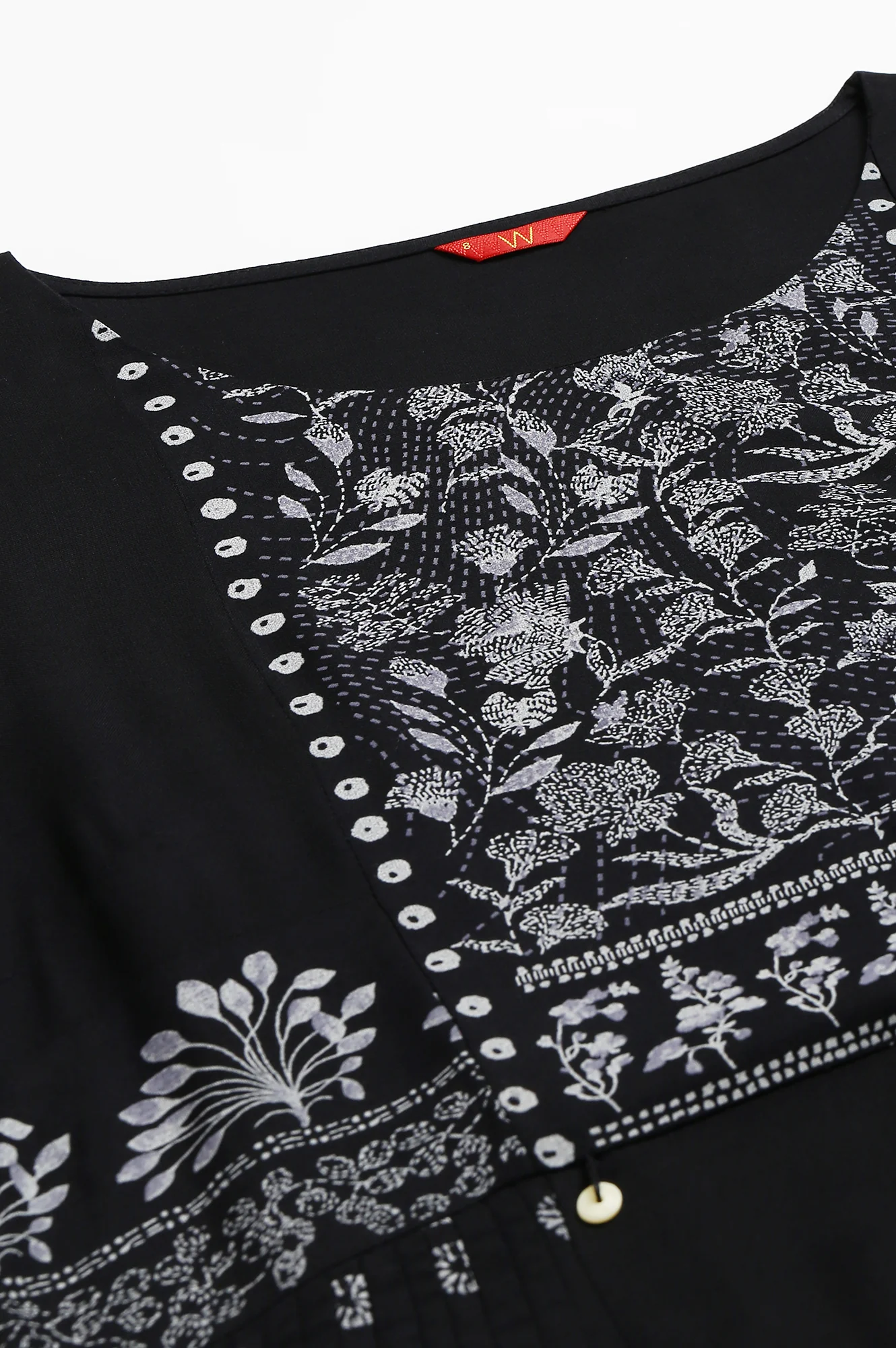 Black Floral Side Pleated kurta In Round Neck - Image 2
