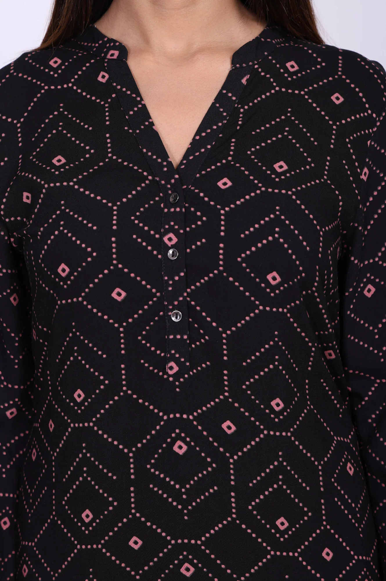 Black Geometric Printed Rayon Straight Kurta - Image 2
