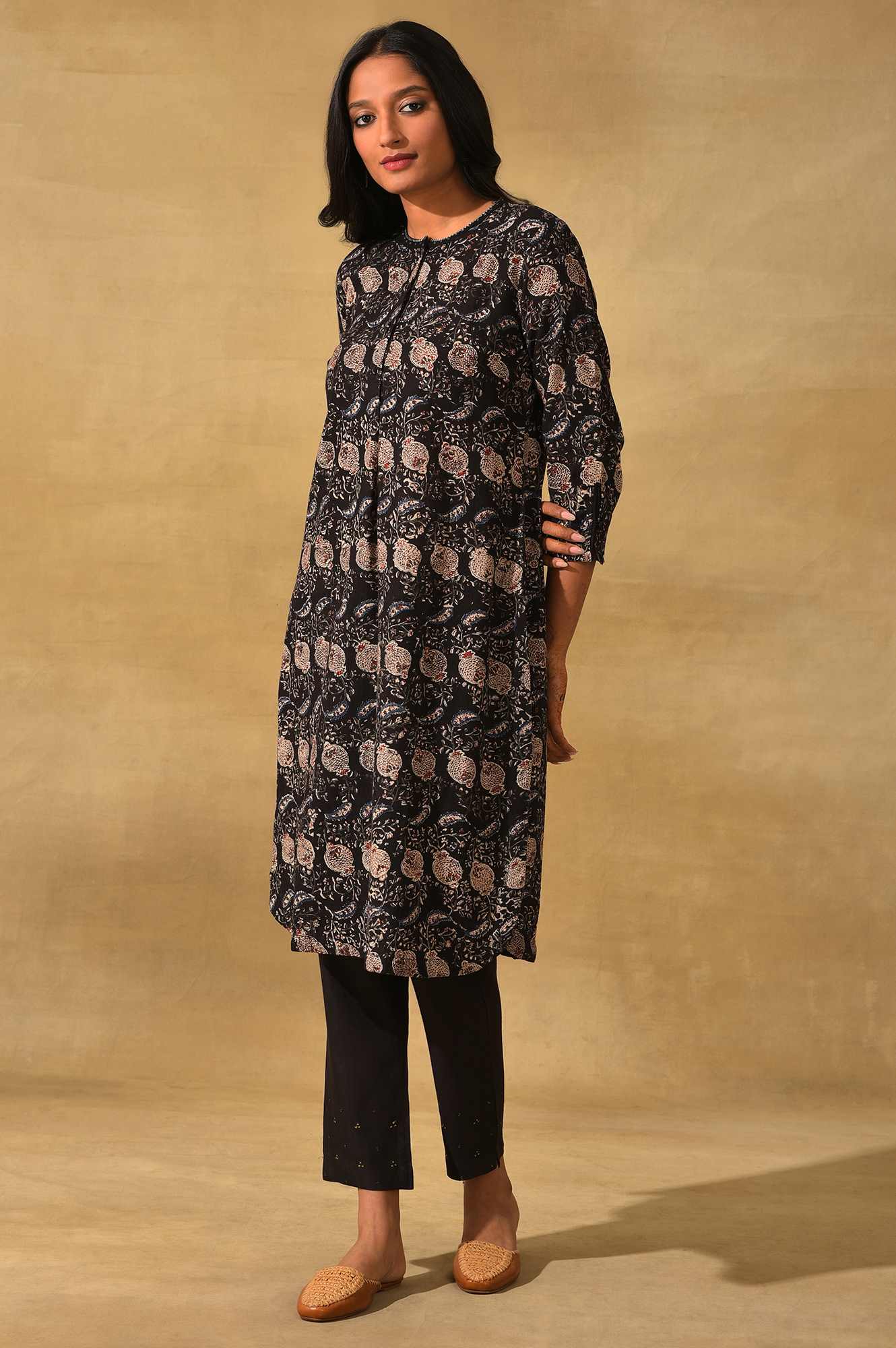 Black Handblock Print Slub kurta - Image 3