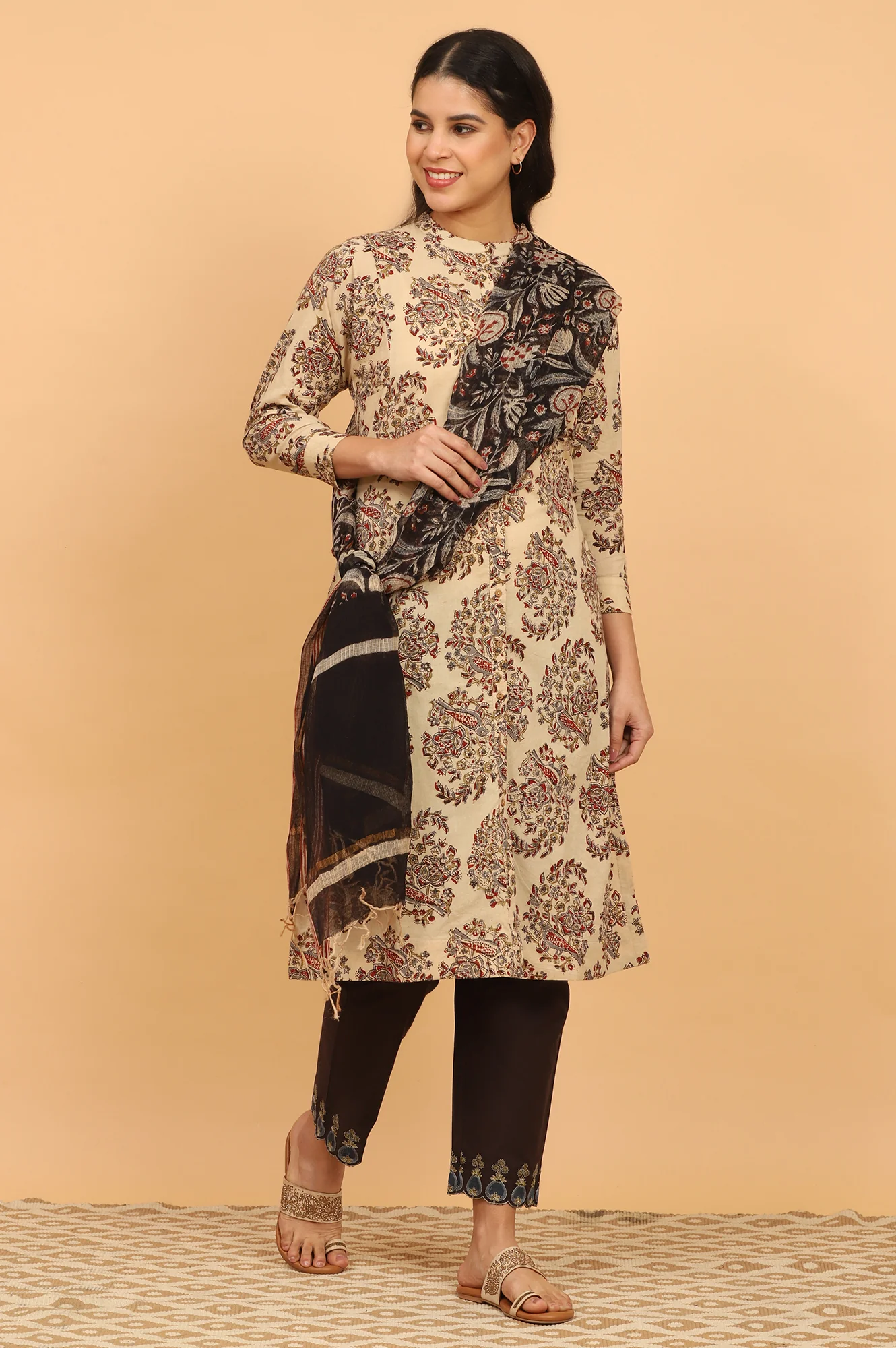 Black Handblock Printed Dupatta in Kota Doriya - Image 5