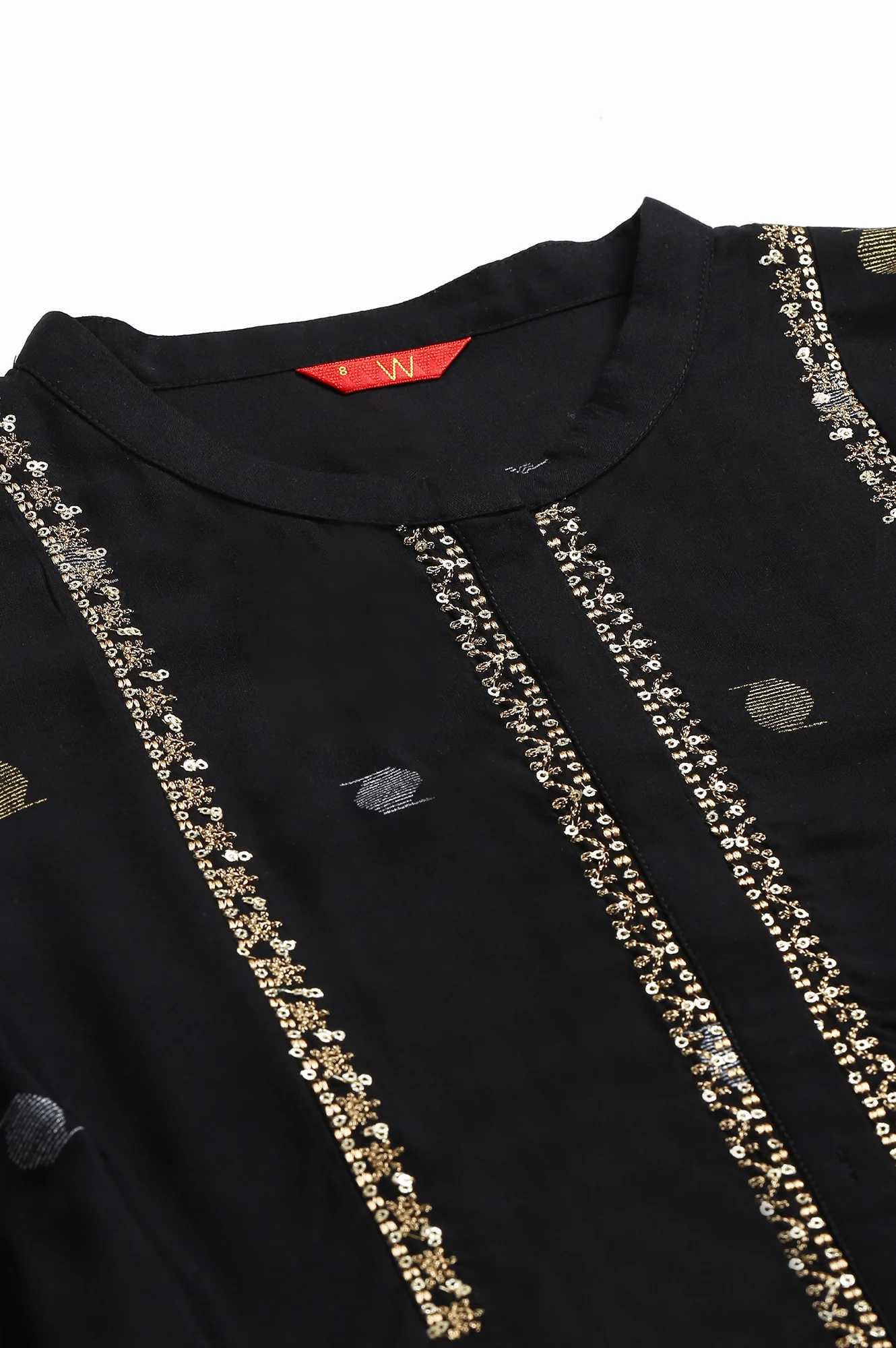 Black Mettalic Embroidered kurta With Pleats - Image 2