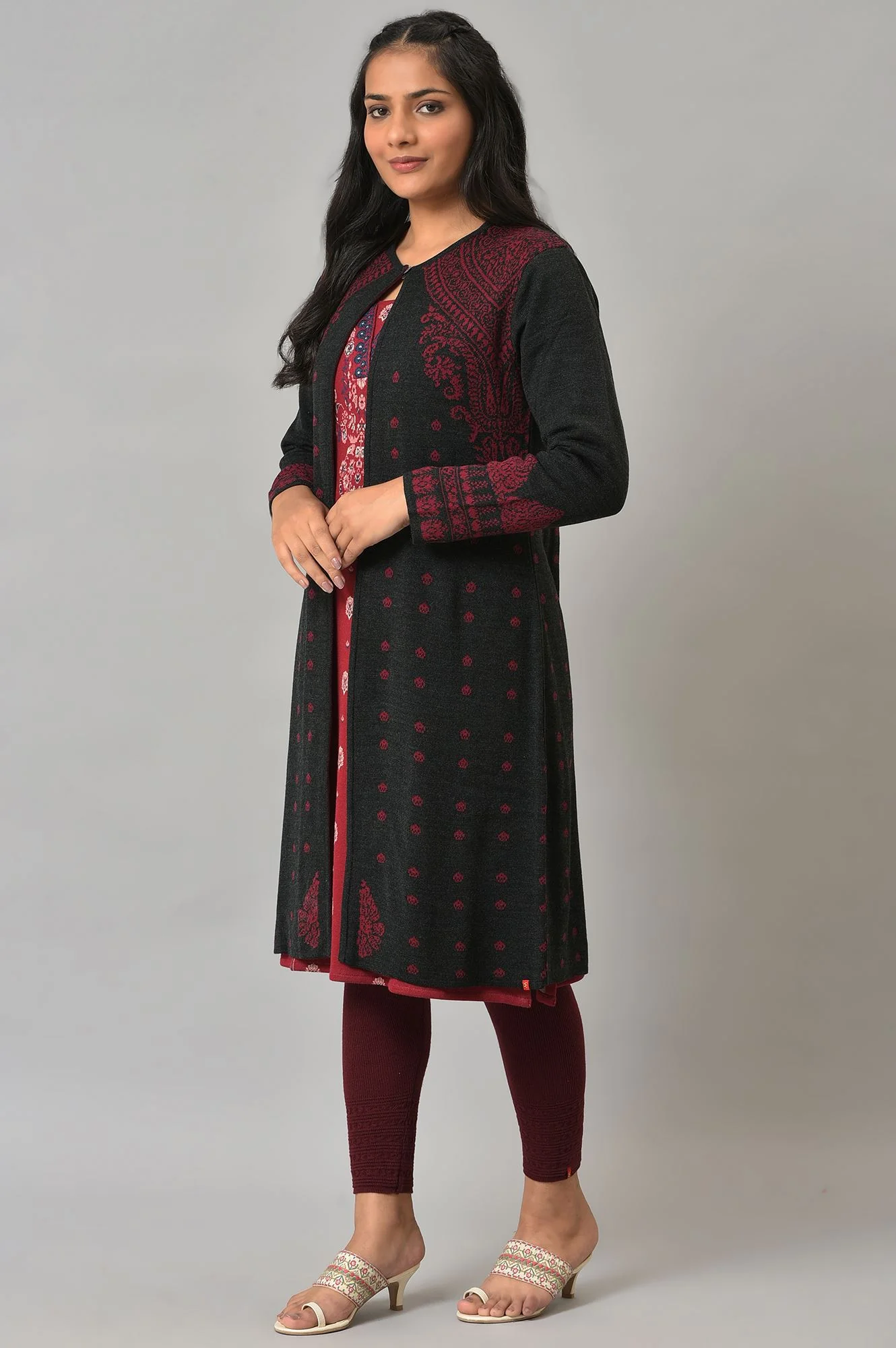 Black Paisley Printed Reversiblle Cardigan - Image 3