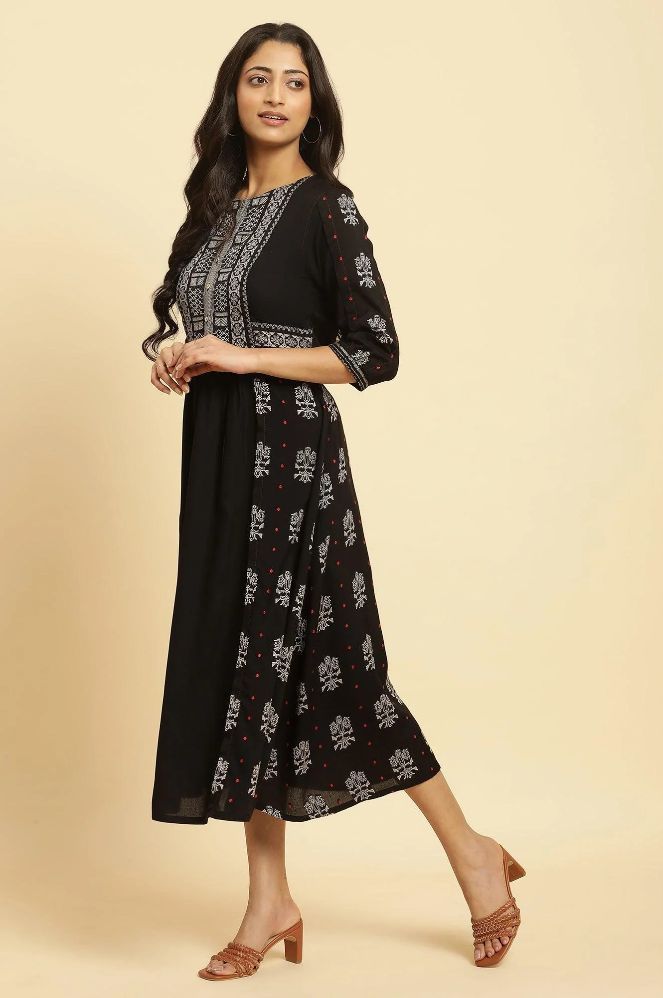 Black Printed Gathered Dress - Image 3