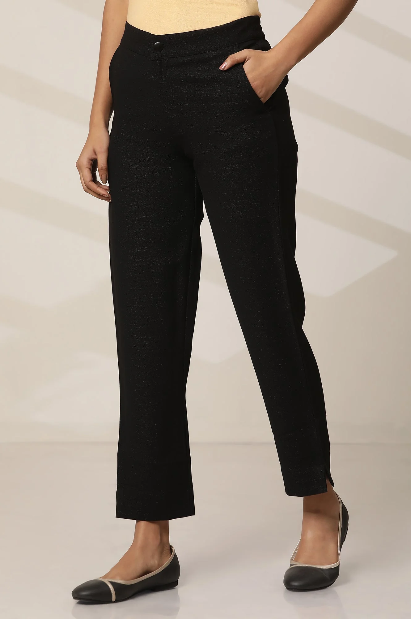 Black Solid Slim Fit Woven Pants With Elasticated Waist - Image 3