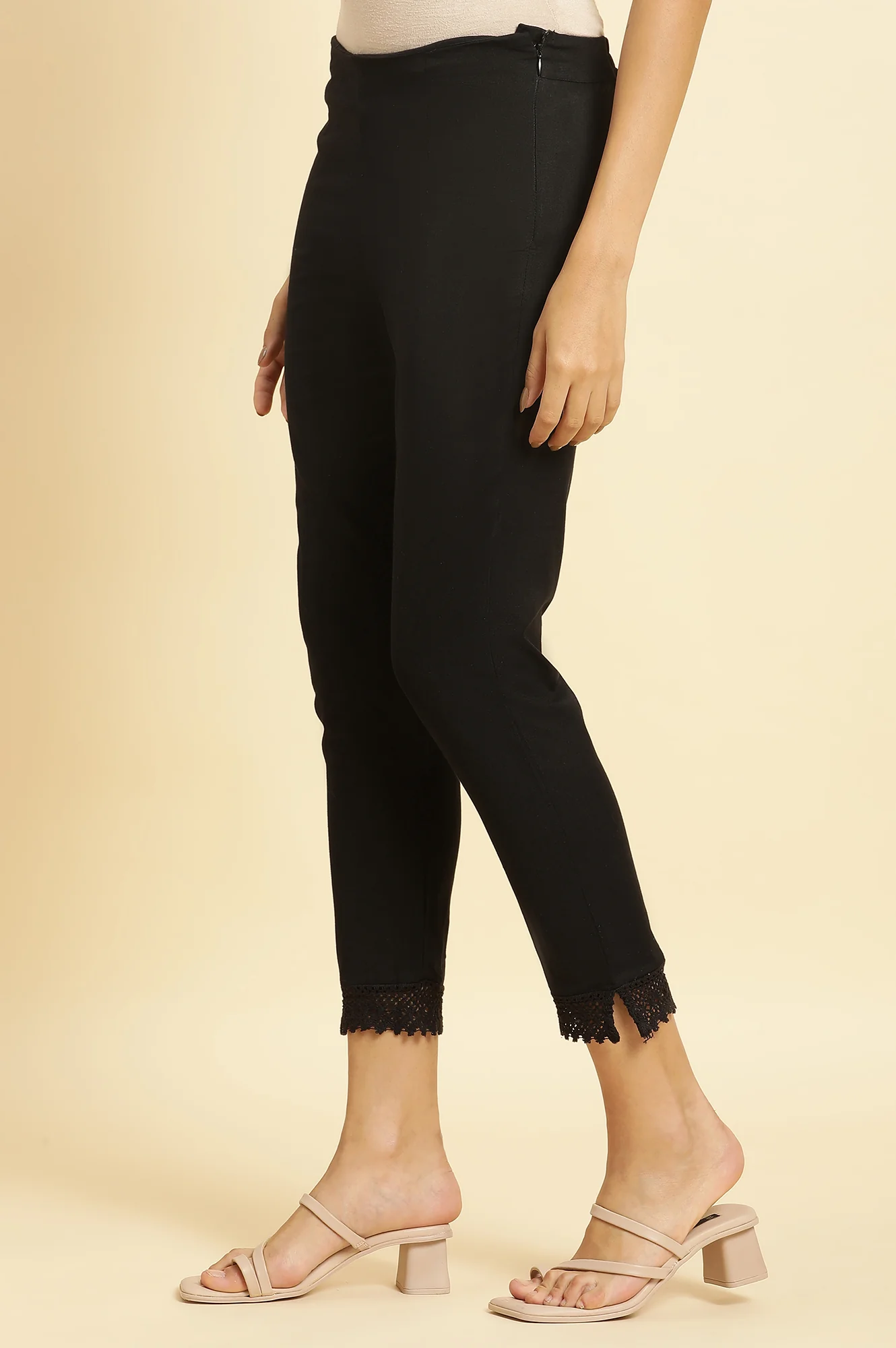 Black Solid Cotton Flax Slim Pants - Image 2