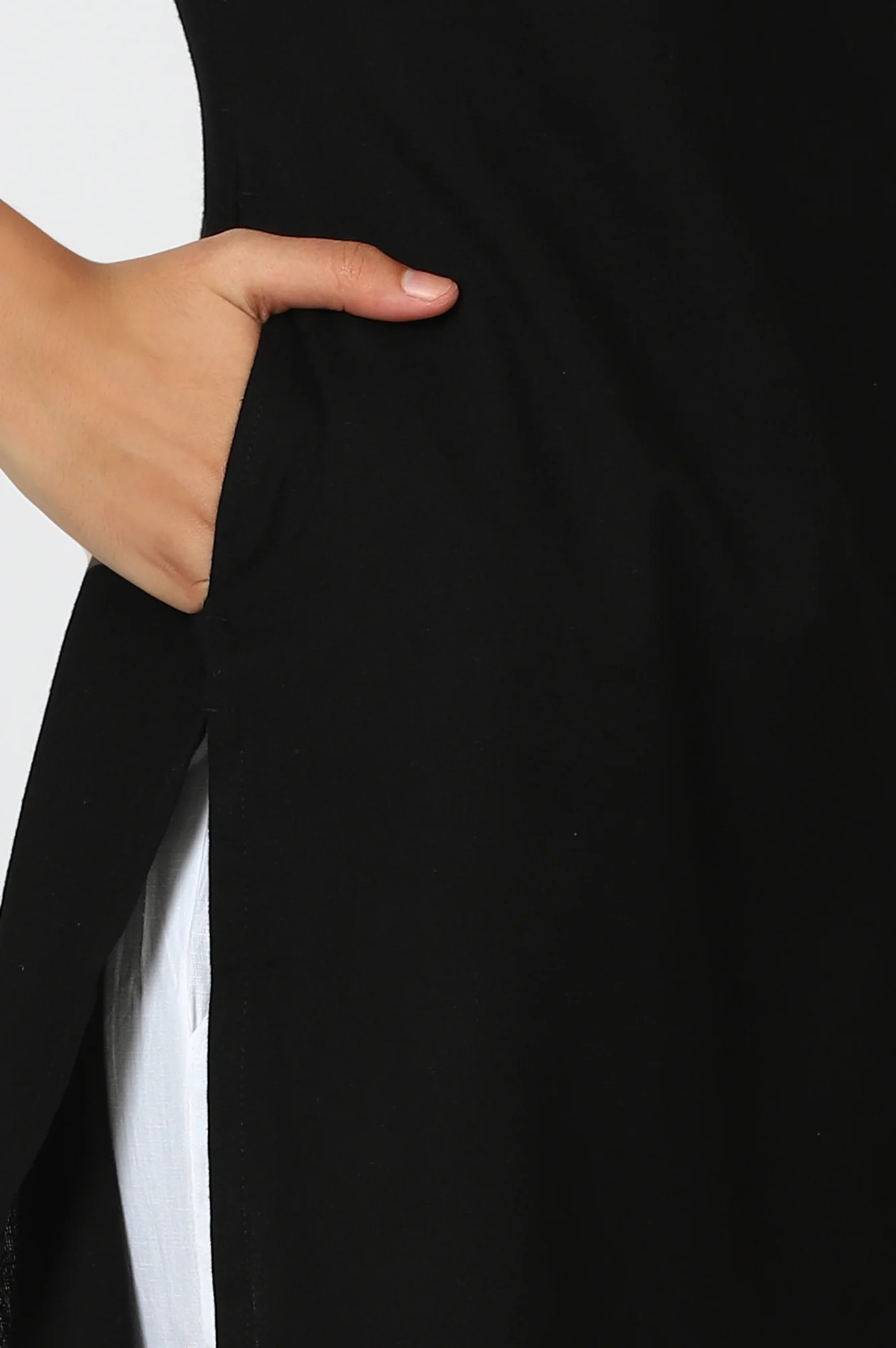 Black Solid Straight Cotton Kurta - Image 8