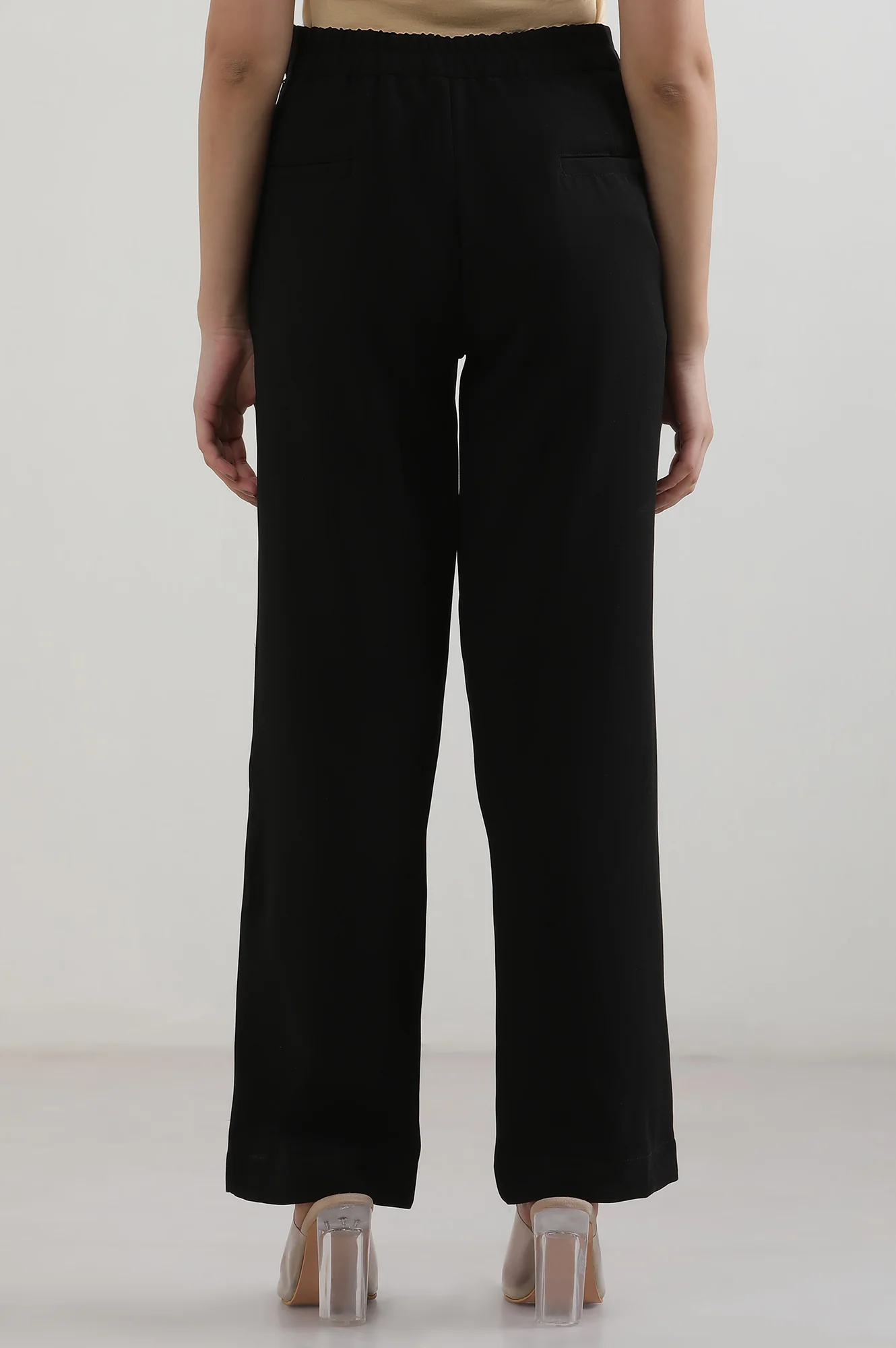 Black Solid Straight Fit Woven Pants With Zipper Closure - Image 5