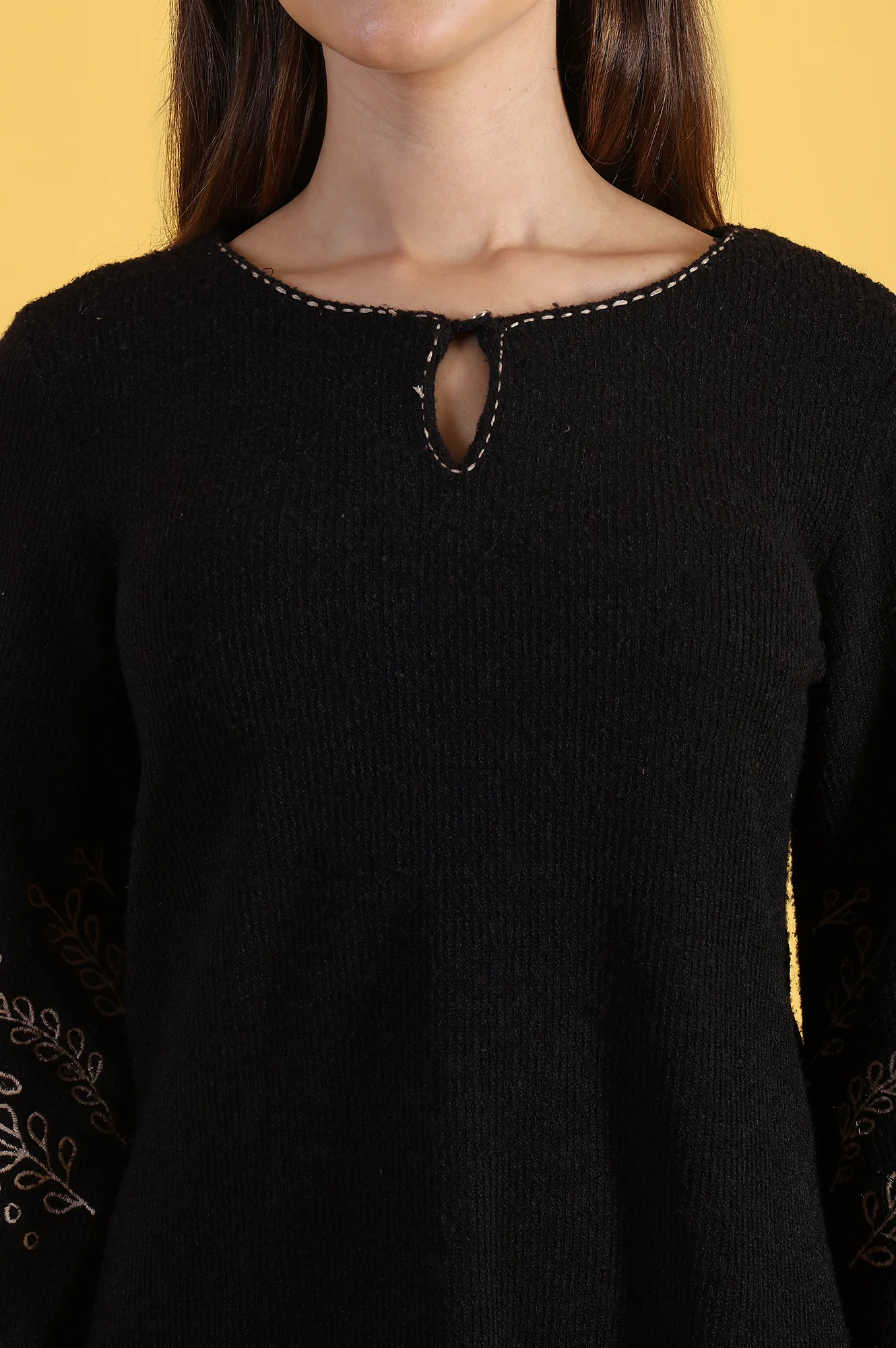 Black Solid Straight Tunic - Image 3