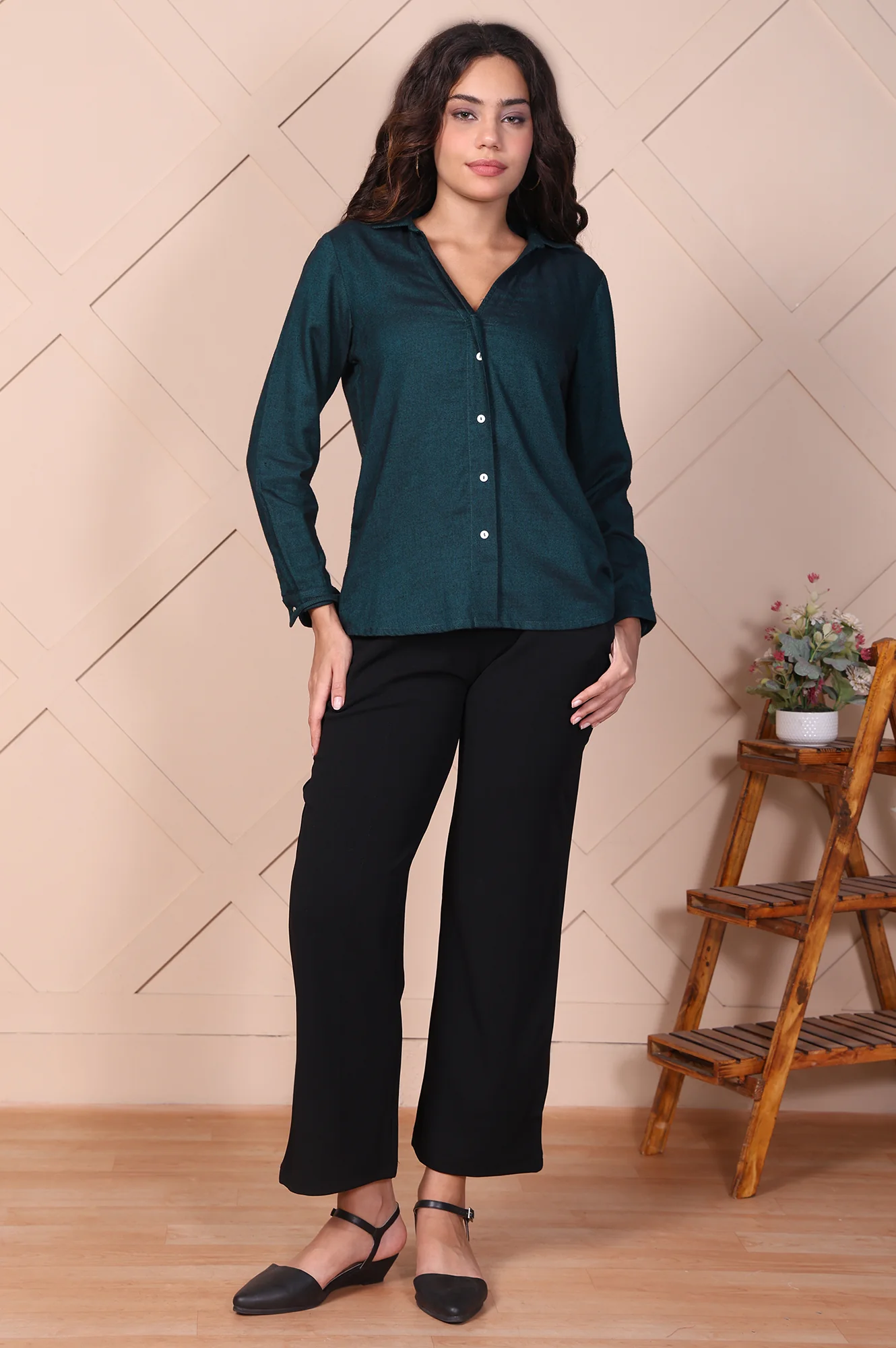 Black Solid Wide-Leg Trouser - Image 5