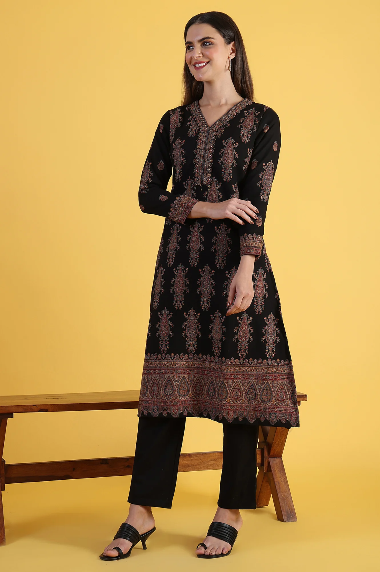 Black Yarn Dyed Sequins Straight Kurta & Straight pant with Dupatta Set - Image 4