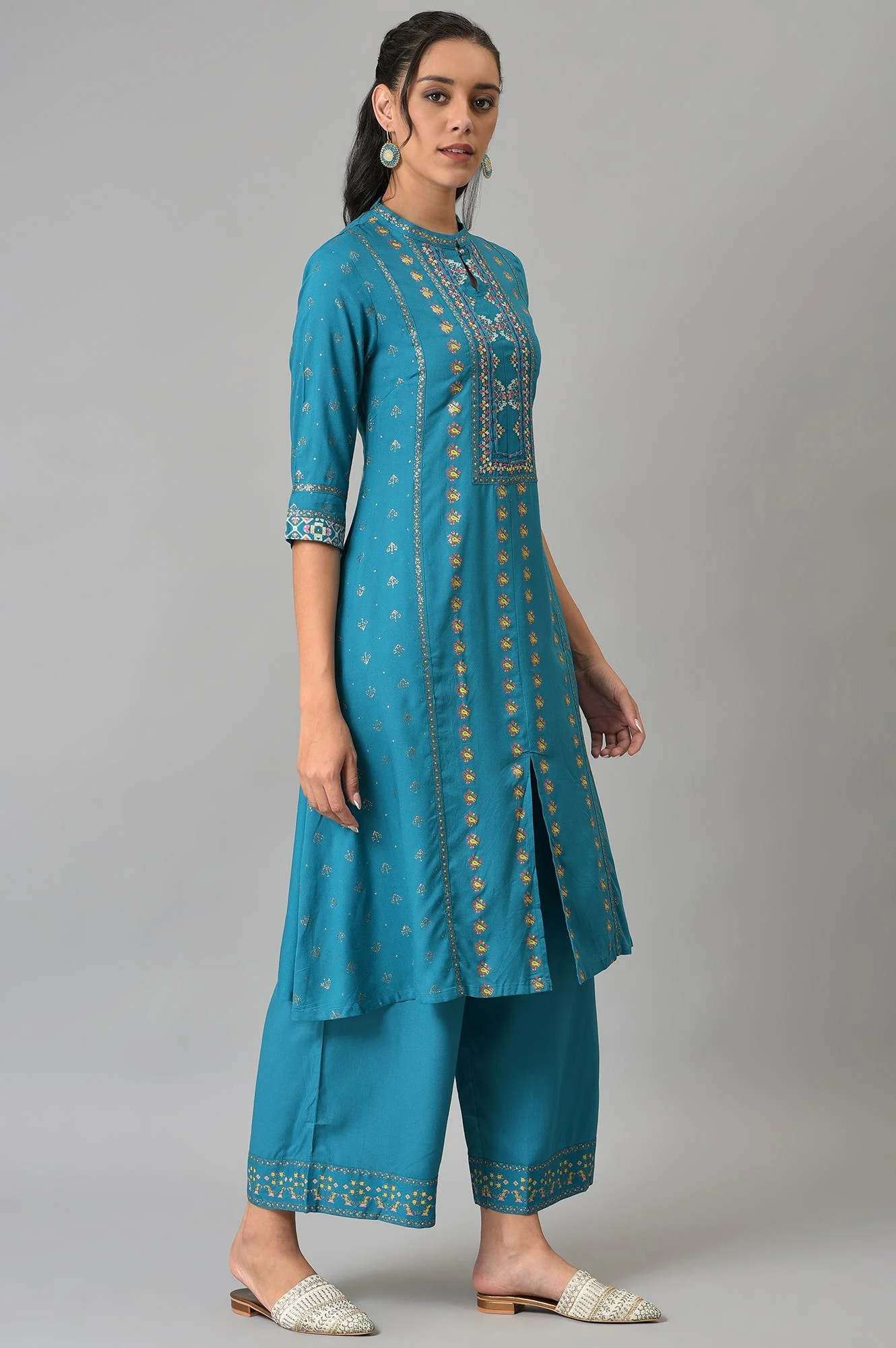 Blue A-Line Embroidered kurta With Parallel Pants - Image 4