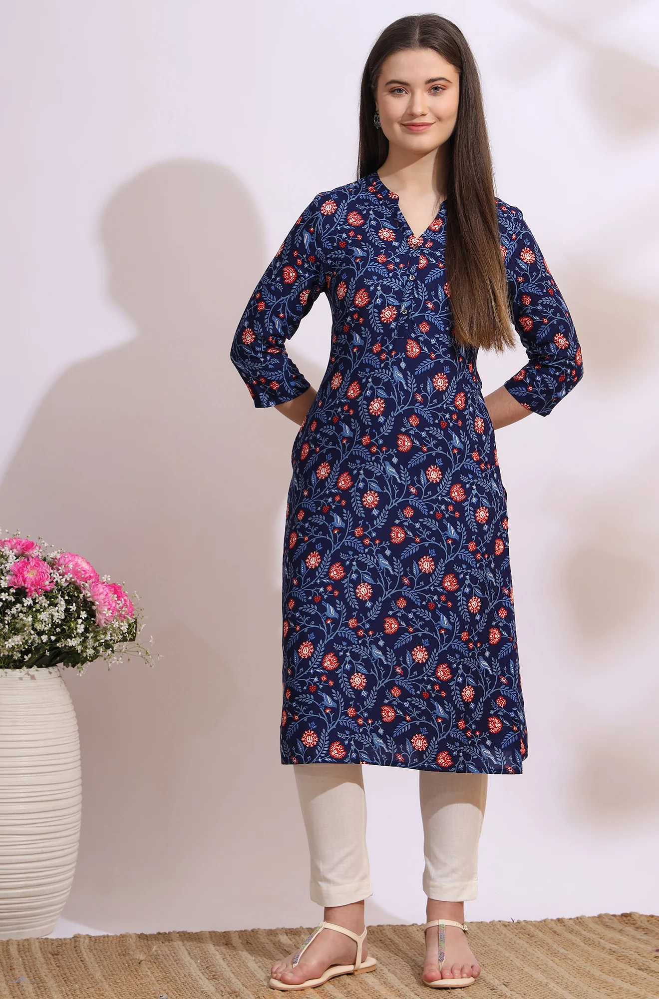 Blue Bold Floral Printed Cotton Cambric Straight Kurta - Image 3