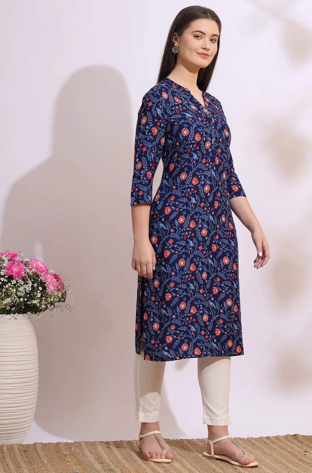 Blue Bold Floral Printed Cotton Cambric Straight Kurta - Image 7