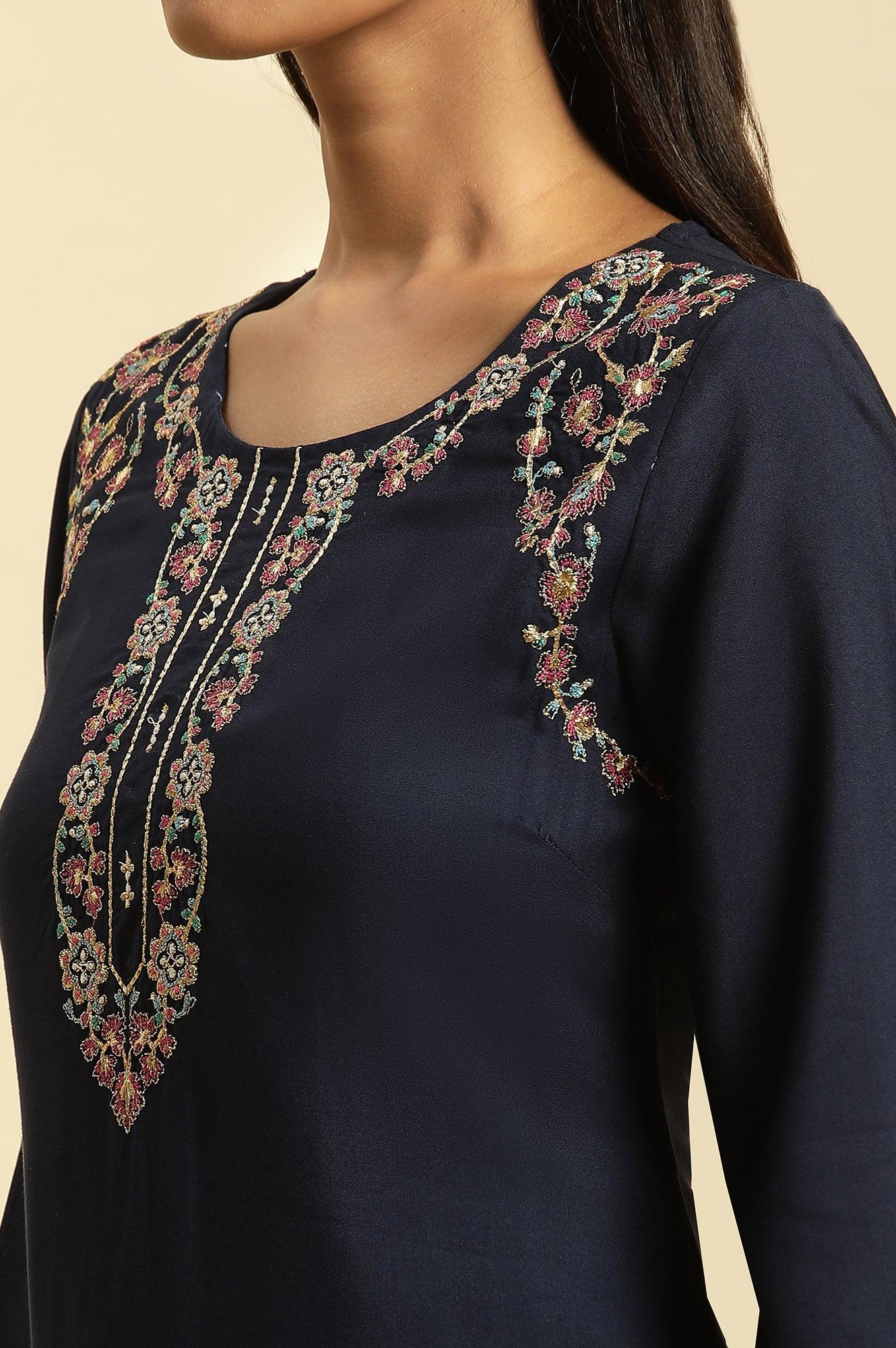 Blue Chunky Thread Embroidered Straight Festive Kurta - Image 8