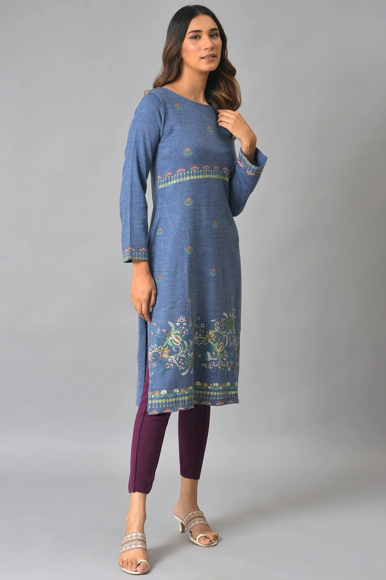 Blue Contemporary Floral Printed Winter kurta - Image 4