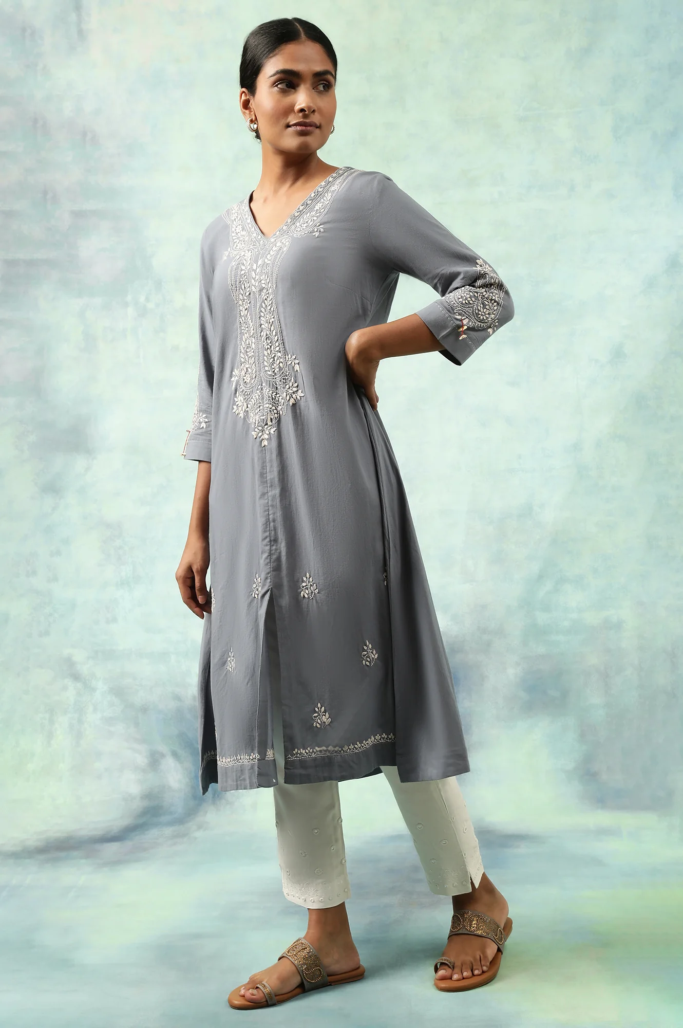 Blue Cotton Voile Chikankari kurta - Image 3