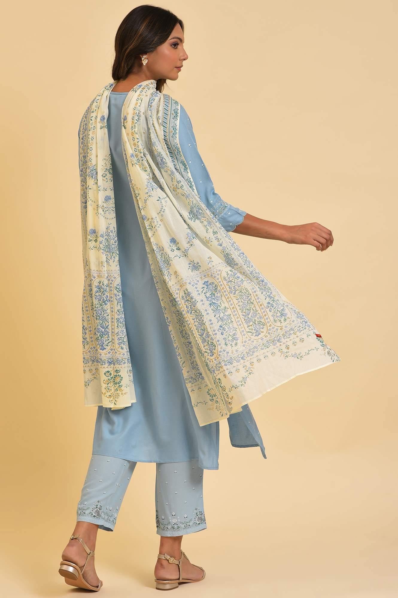 Blue Embellished kurta, Pants & Dupatta Set - Image 2