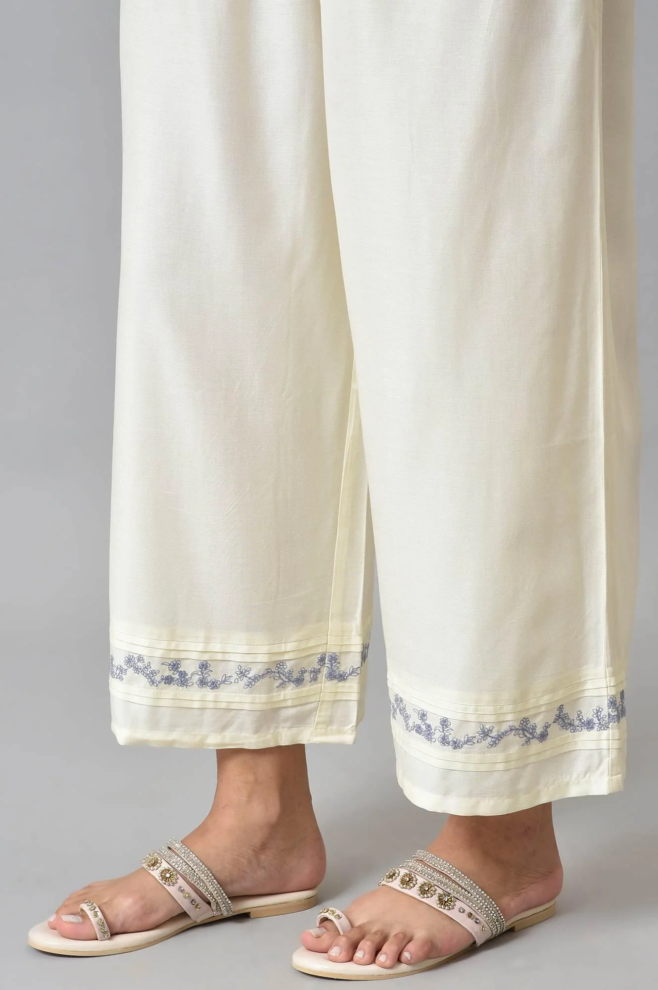 Blue Embroidered kurta With Ecru Parallel Pants And Floral Printed Dupatta - Image 8