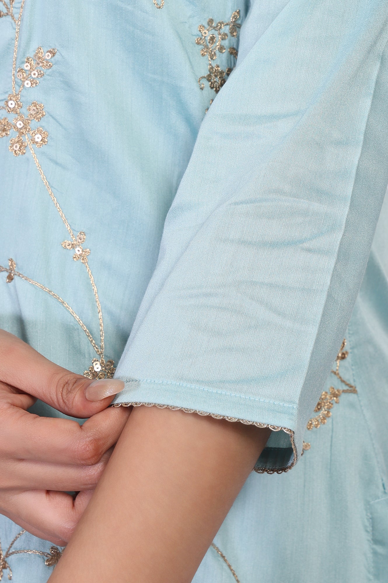 Blue Embroidered Straight Rayon Kurta - Image 7