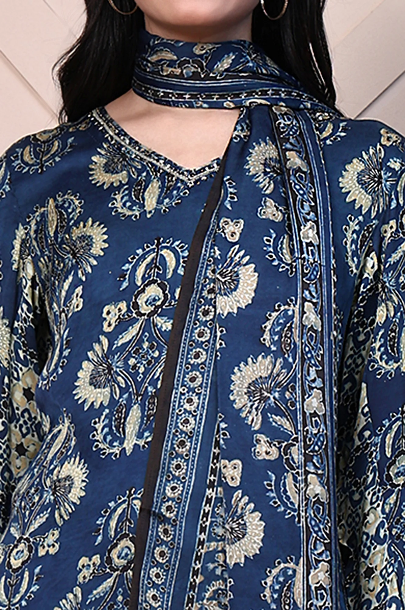 Blue Ethnic Motifs Satin Dupatta with Tassels - Image 3