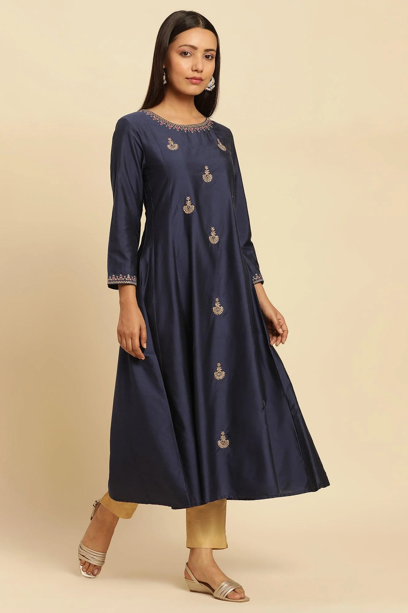 Blue Flared Embroidered Kurta - Image 5