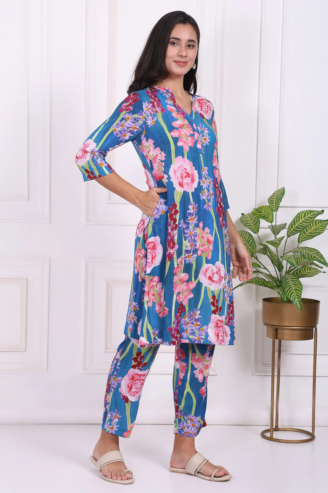 Blue Floral Printed Modal Straight Kurta - Image 6