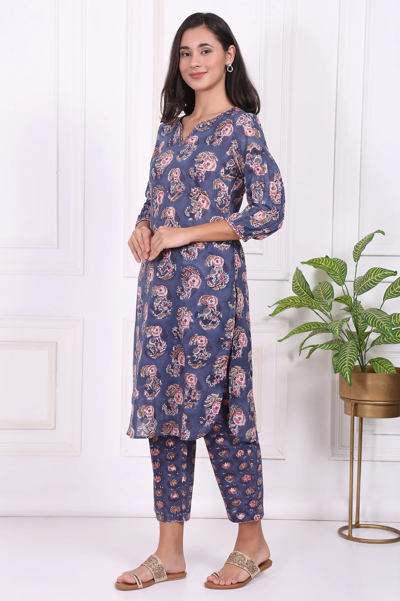 Blue Floral Printed Pure Cotton Straight Kurta, Pants and Dupatta Set - Image 4