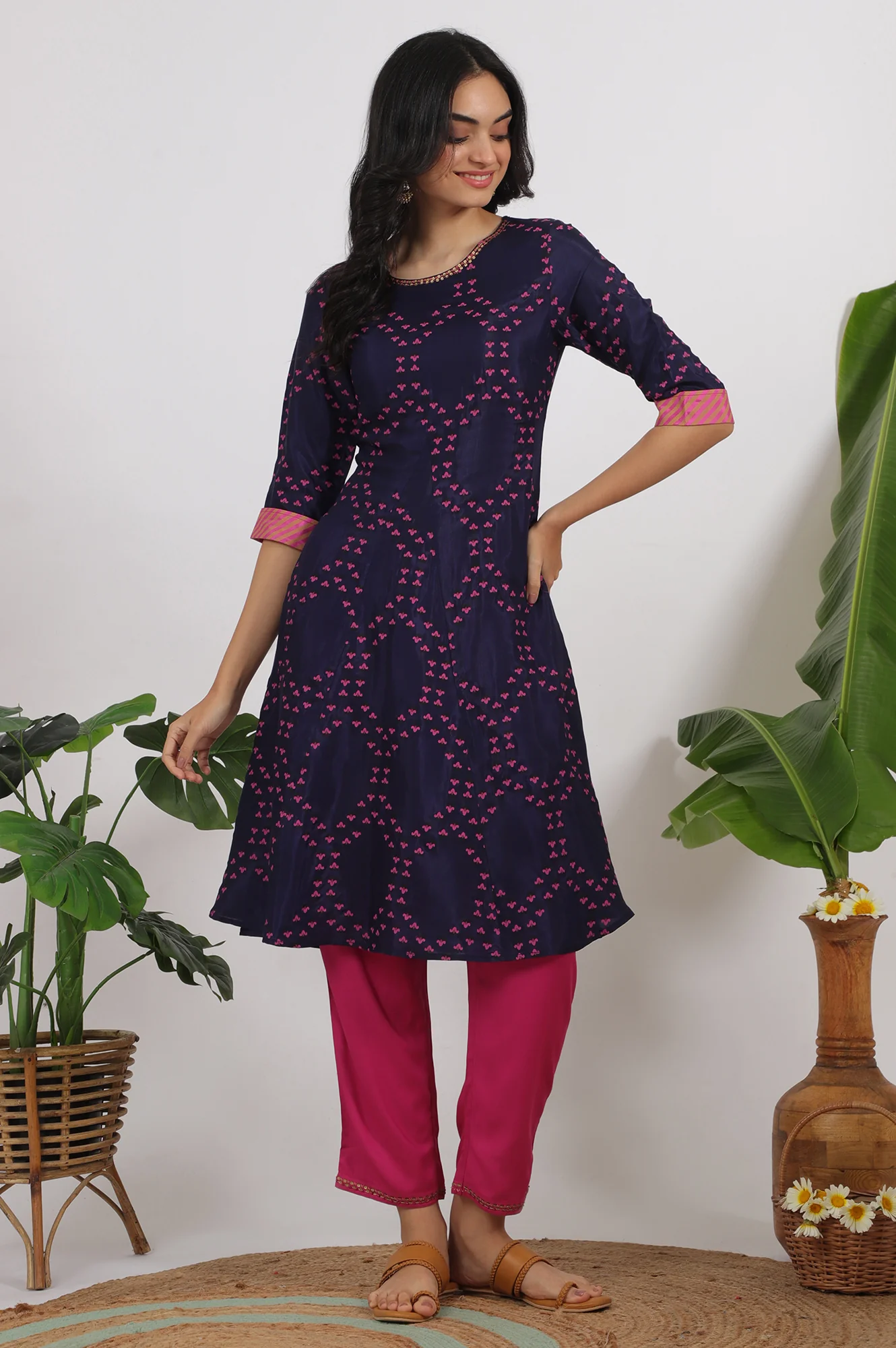 Blue Floral Printed Straight Shantung Kurta and Pants Set - Image 2