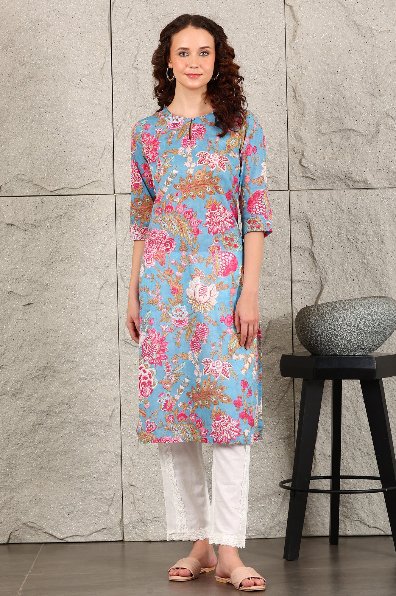 Blue Floral Straight Cotton Kurta - Image 2