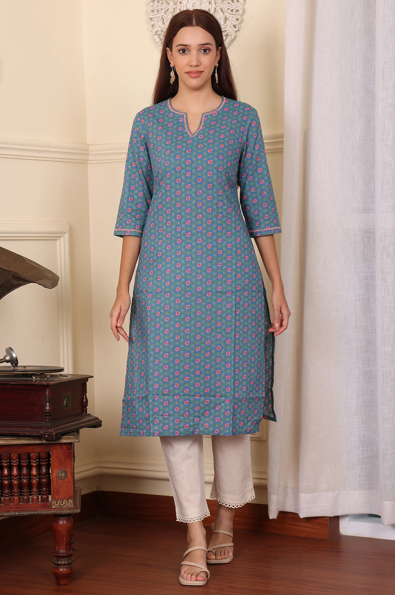 Blue Geometric Thread Work Straight Cotton Kurta - Image 2
